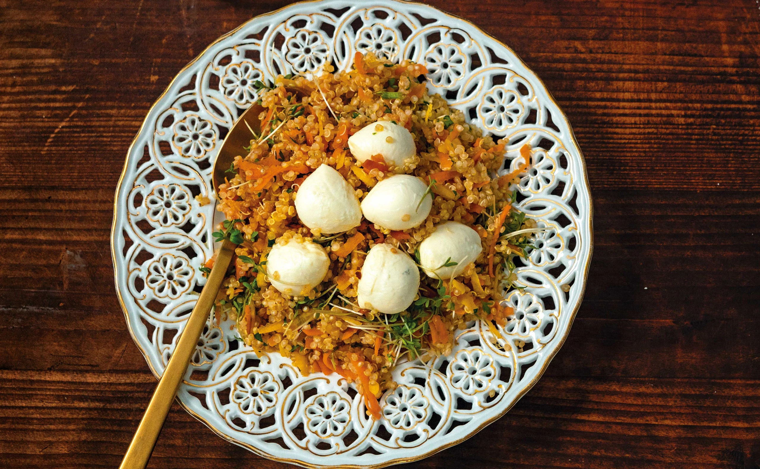 Quinoa mit Wurzelgemüse, Mozzarella und Gartenkresse