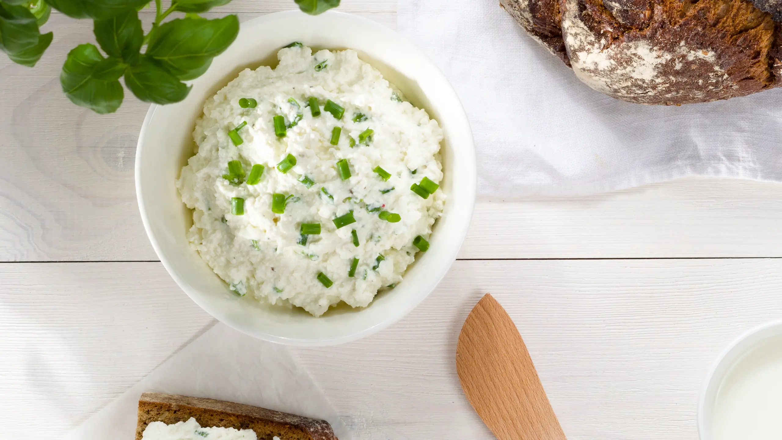 © iStock Frischkäse Kräuter