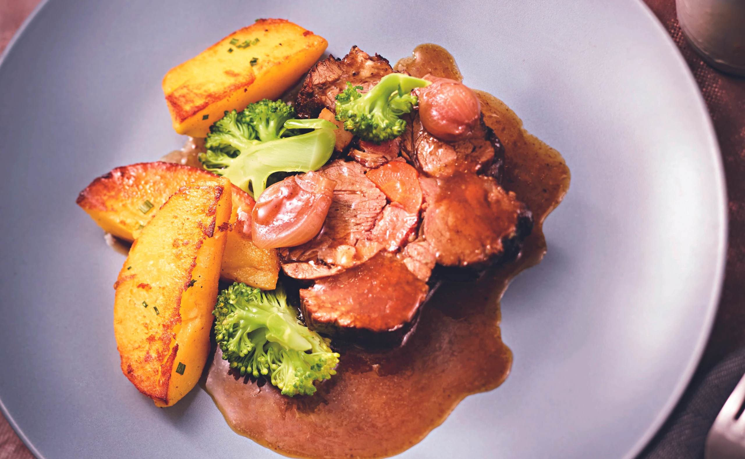 Rindsbraten mit Rotweinsauce