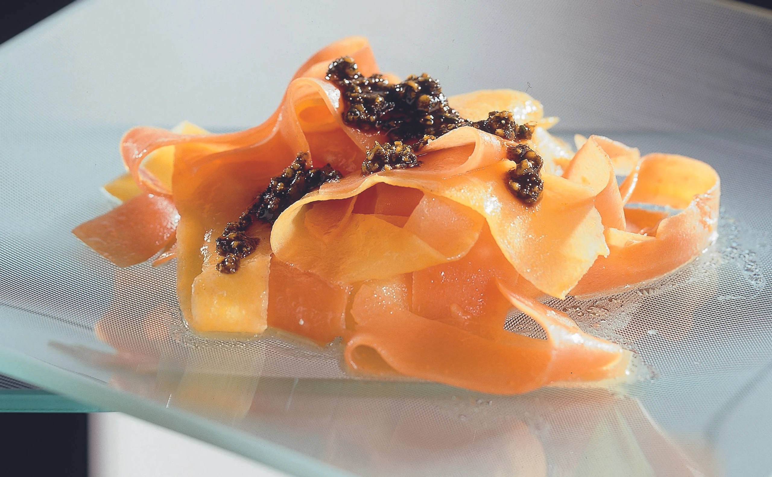 Nudeln aus Wurzelgemüse mit Kürbiskernpesto