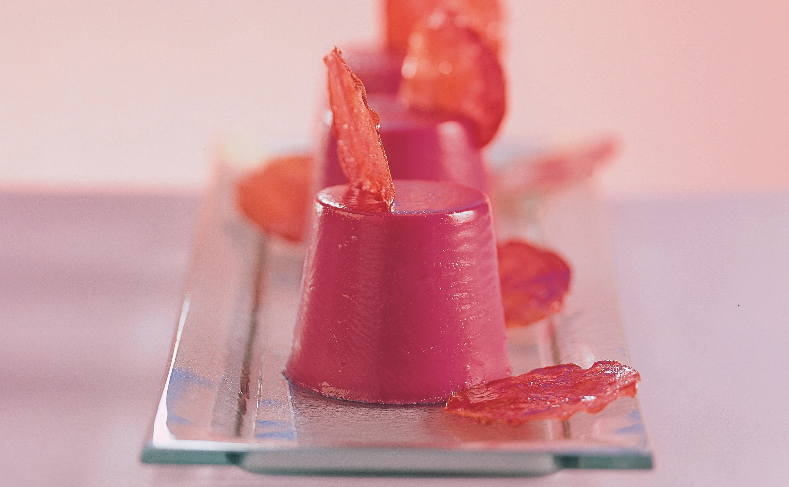 Rote-Rüben-Panna-Cotta mit weißer Schokolade