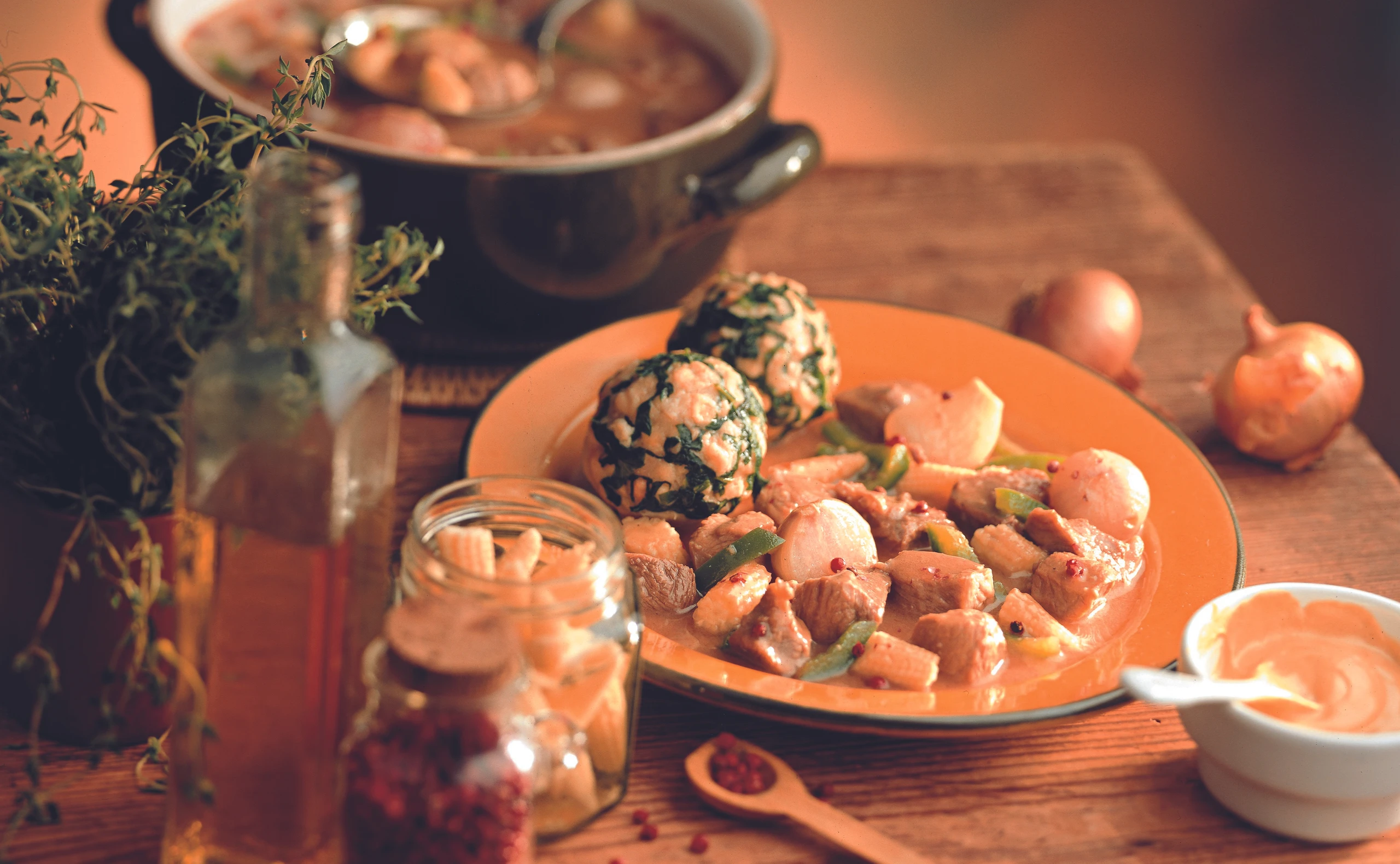Schweinefleisch-Eintopf mit Paprika