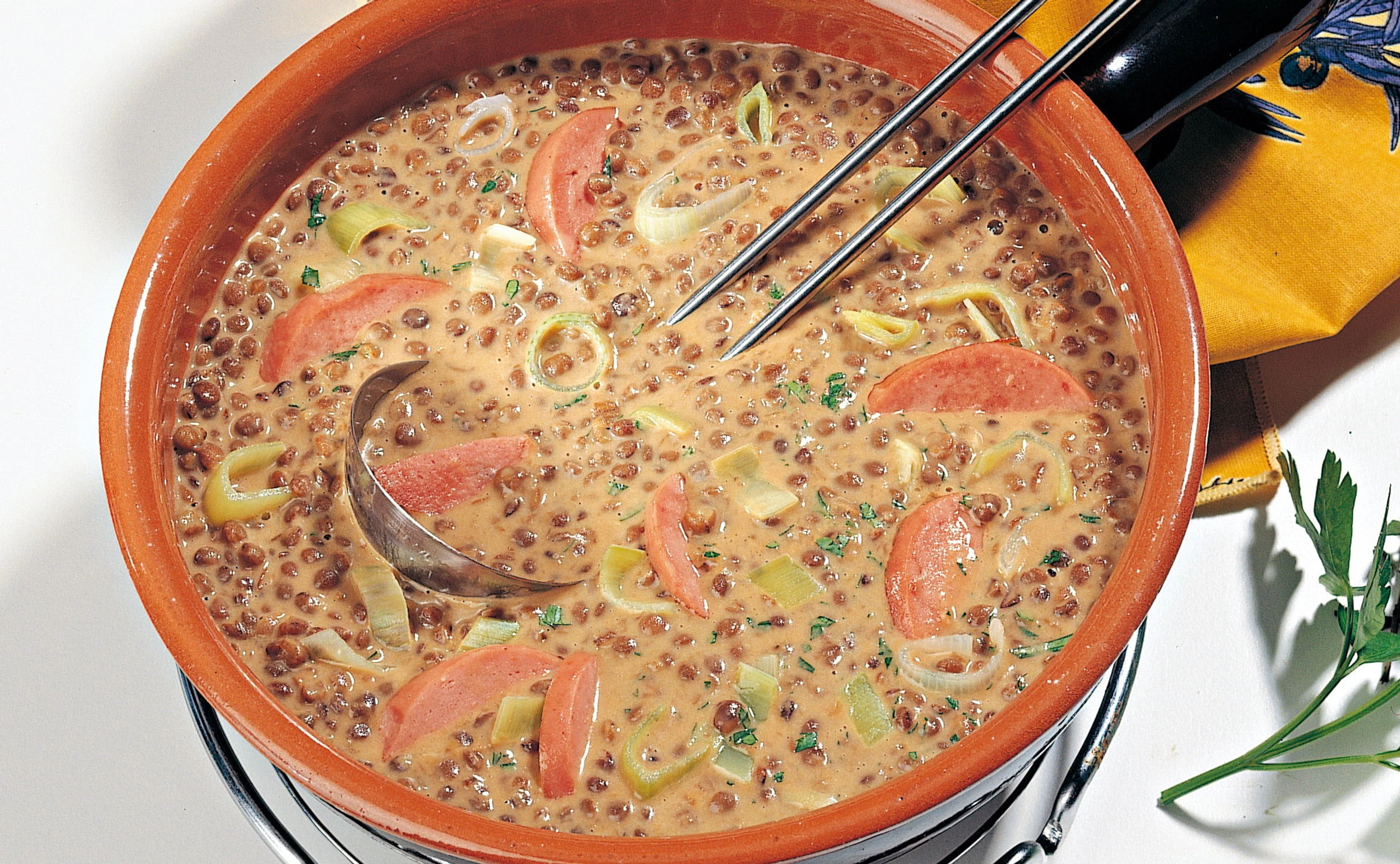 Linsenragout mit Wurst und Lauch