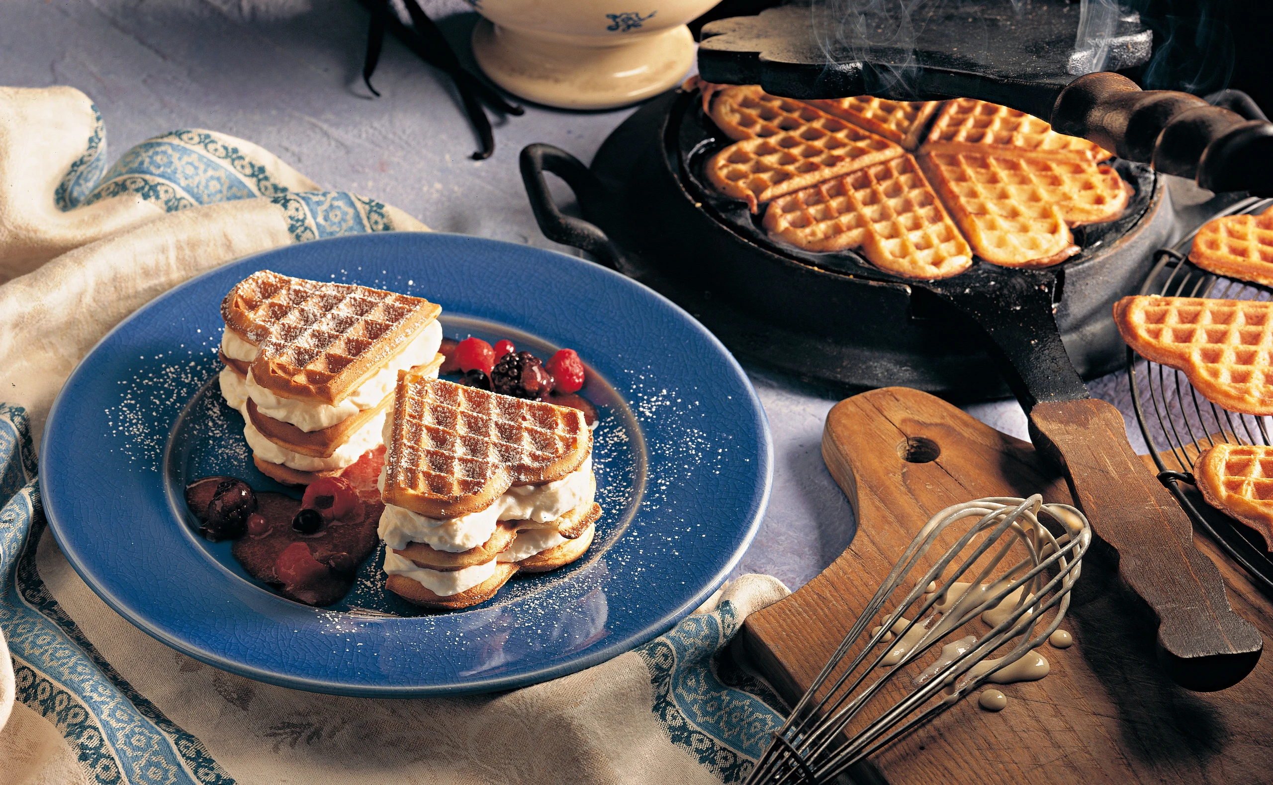 Crème-fraîche-Waffeln mit Zitronencreme