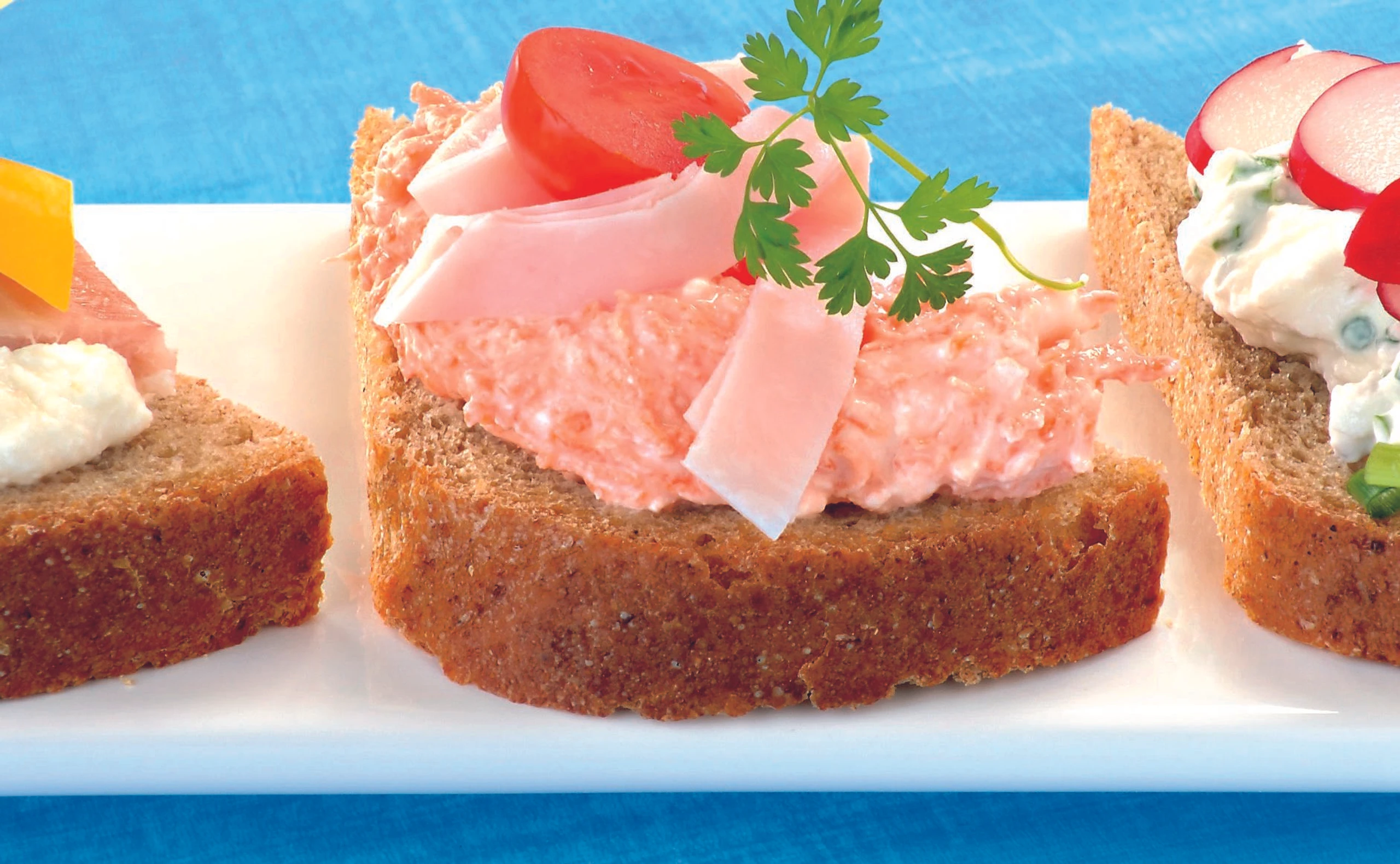 Leichtes Brötchen mit Putenschinken