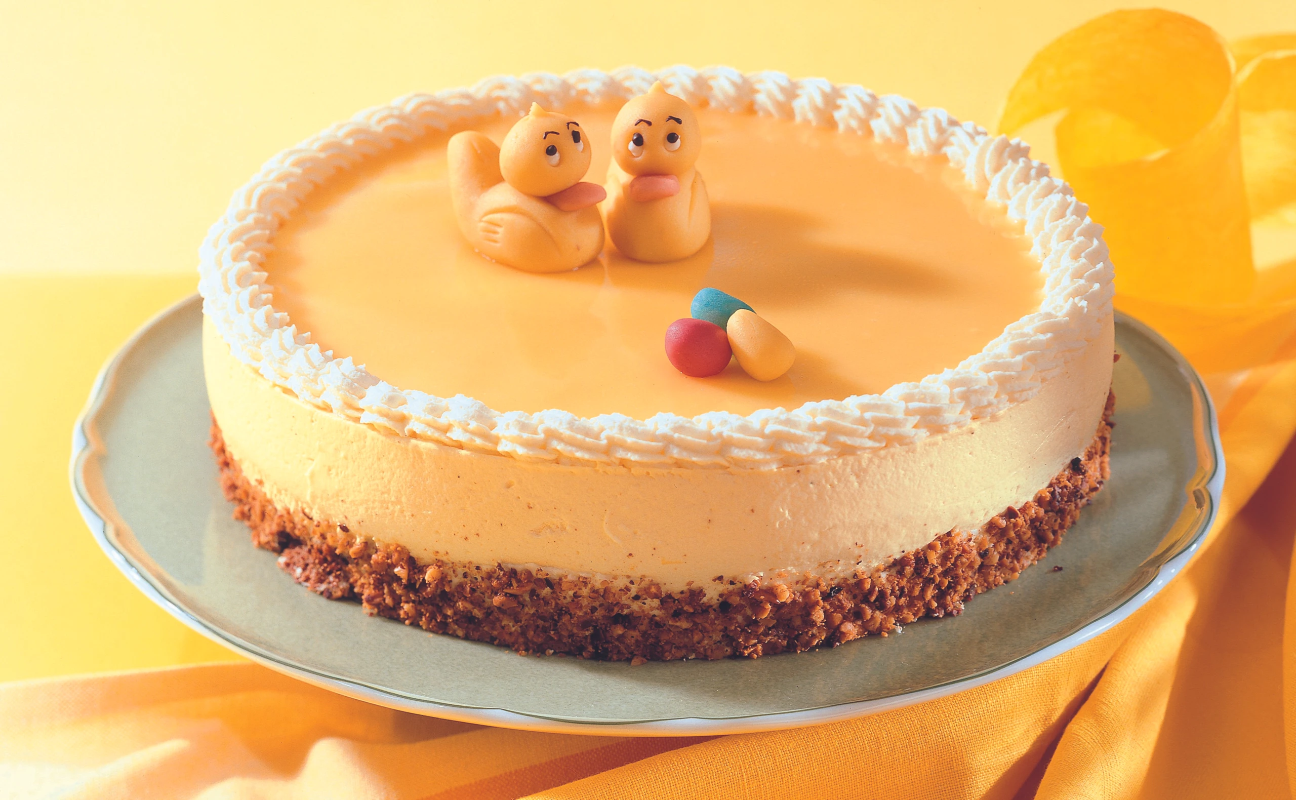 Eierlikörtorte mit Osterküken