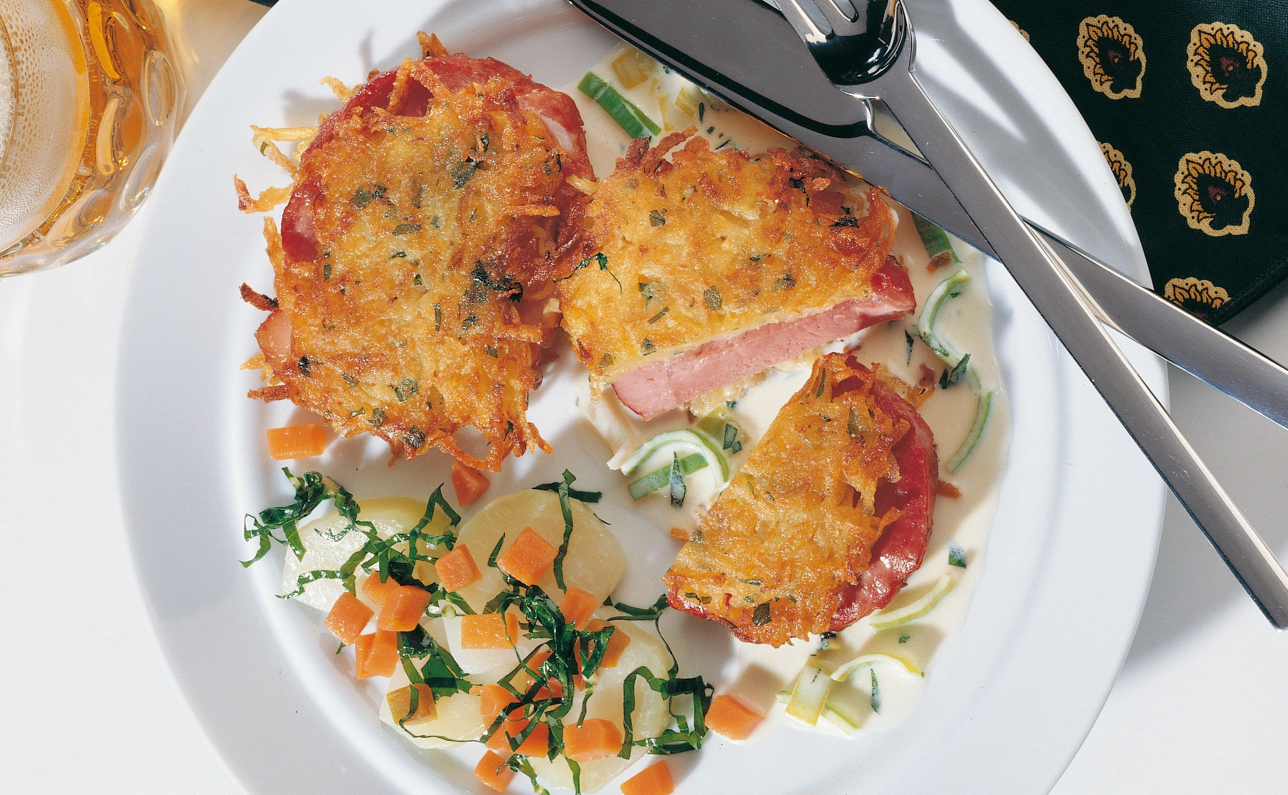 Schinkensteaks in der Erdäpfelkruste