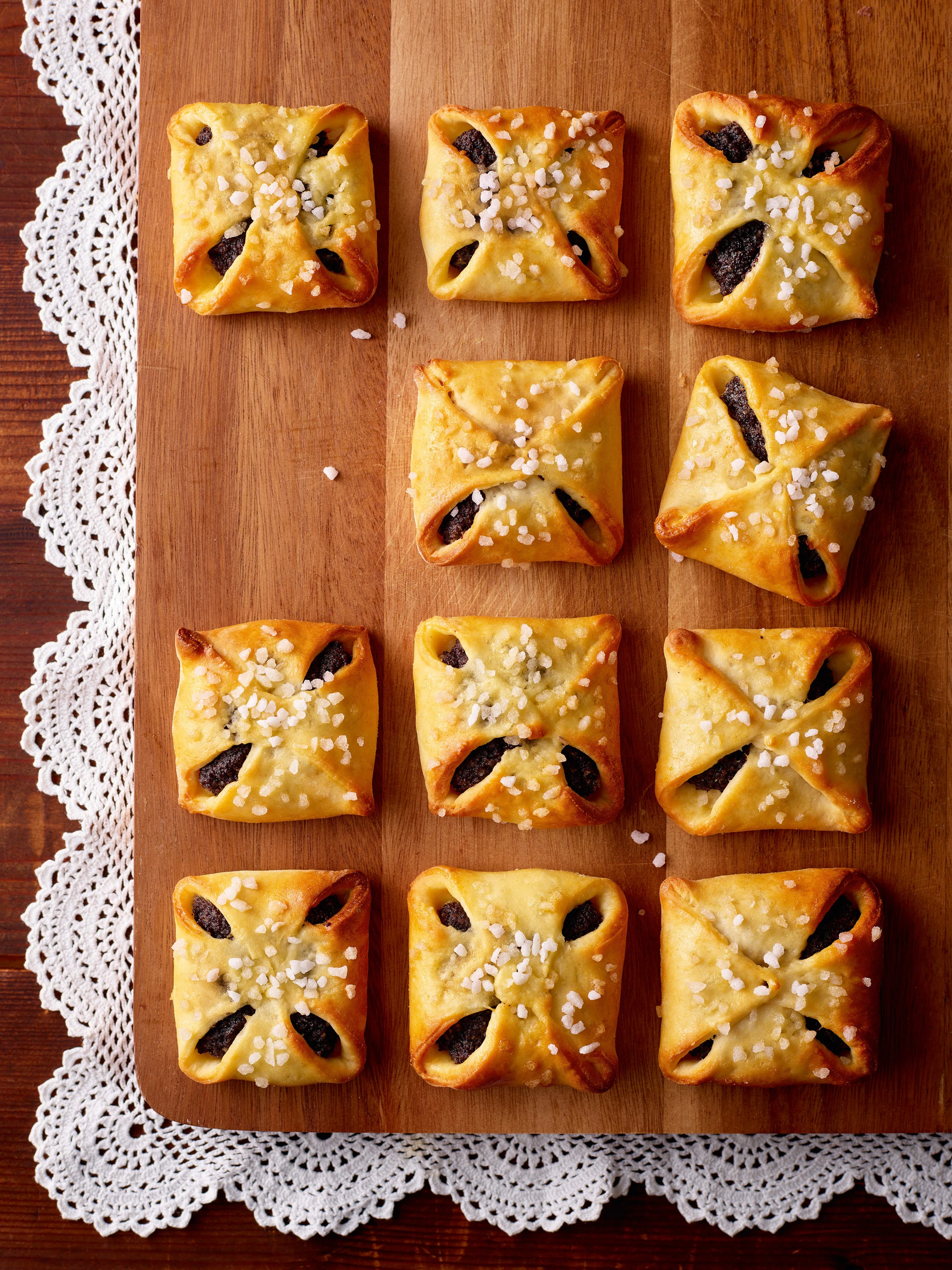 Mini-Topfengolatschen mit Mohnfülle