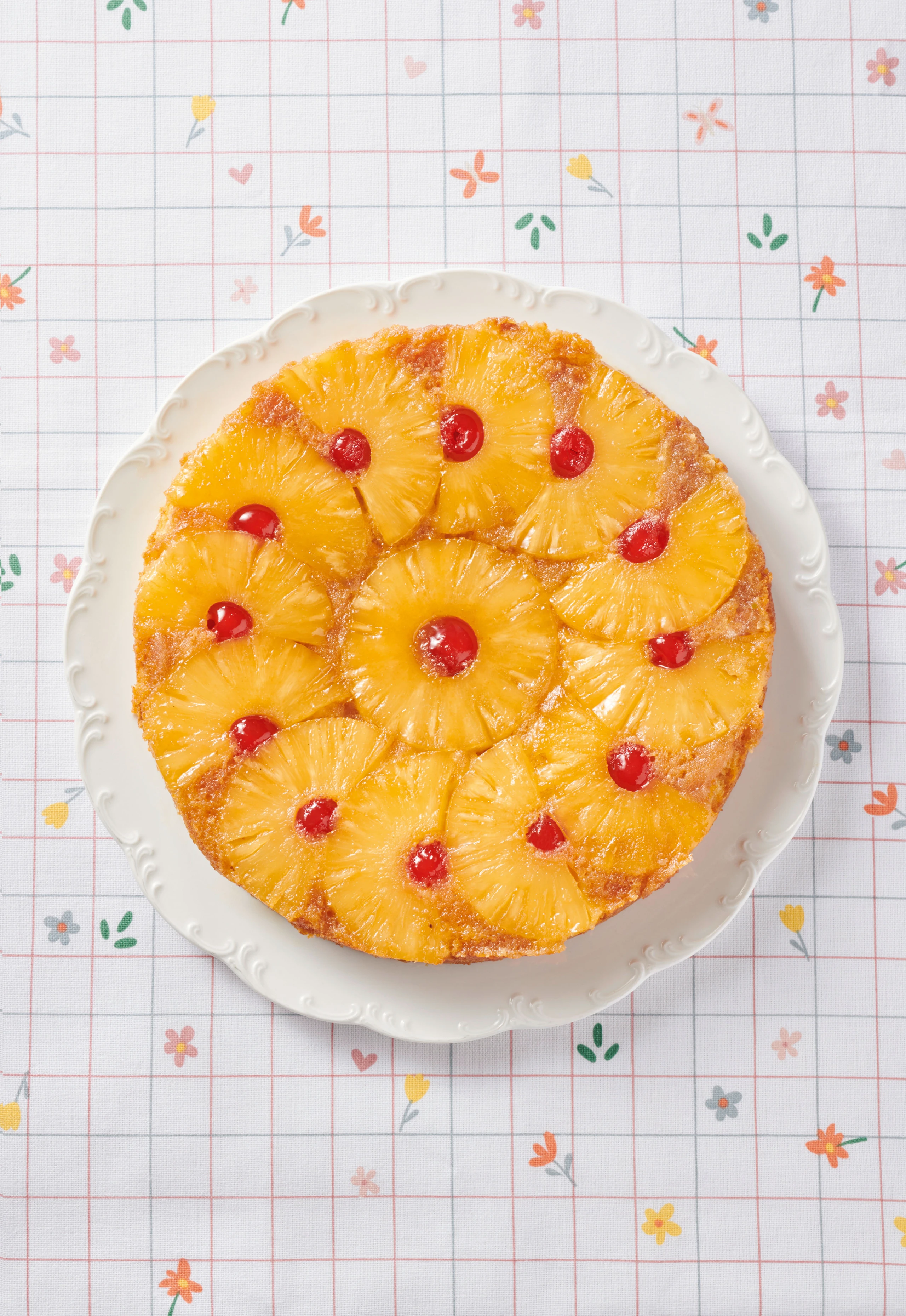 Gestürzter Ananaskuchen