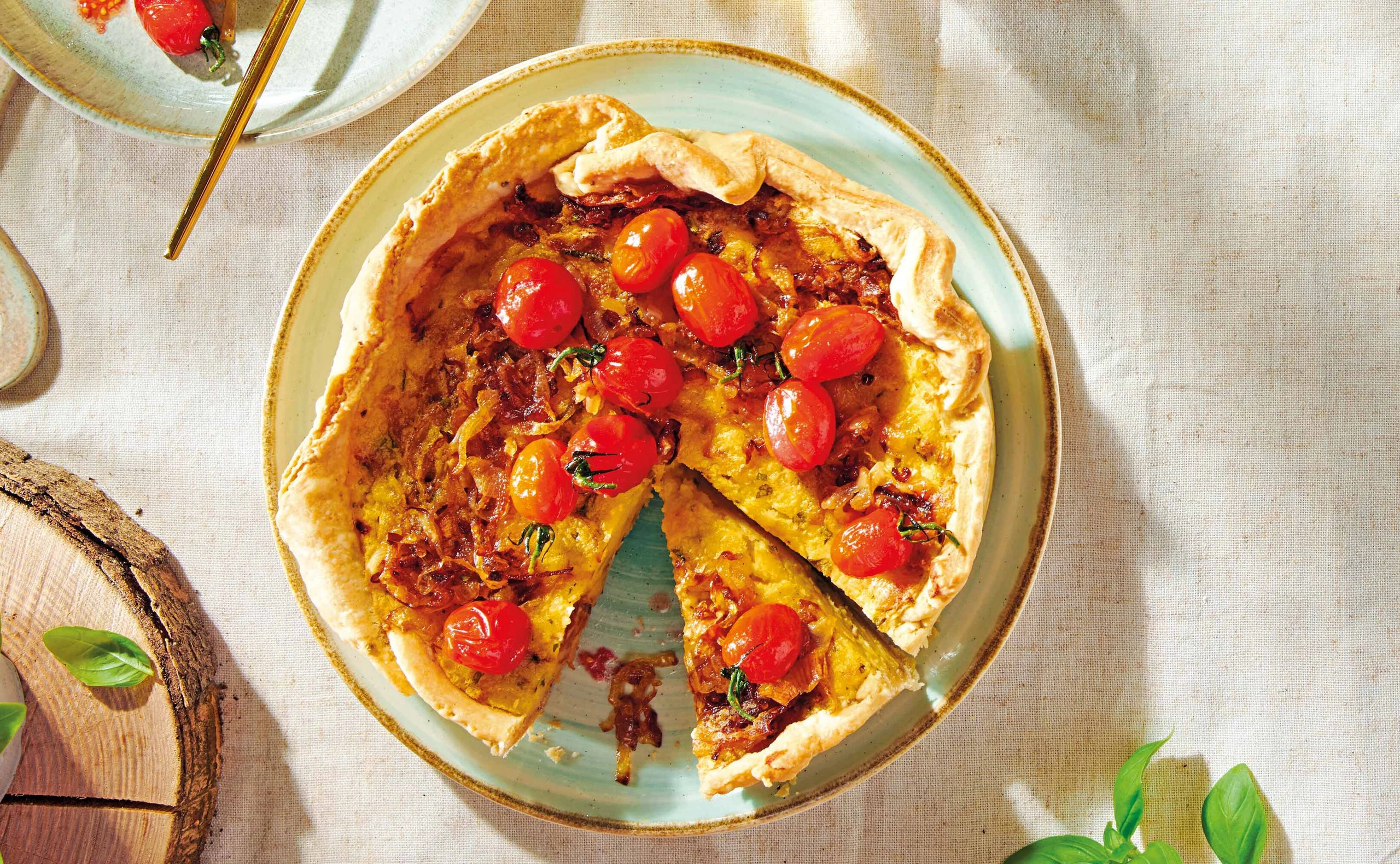 Herzhafter Erdäpfelkuchen mit Bergkäse