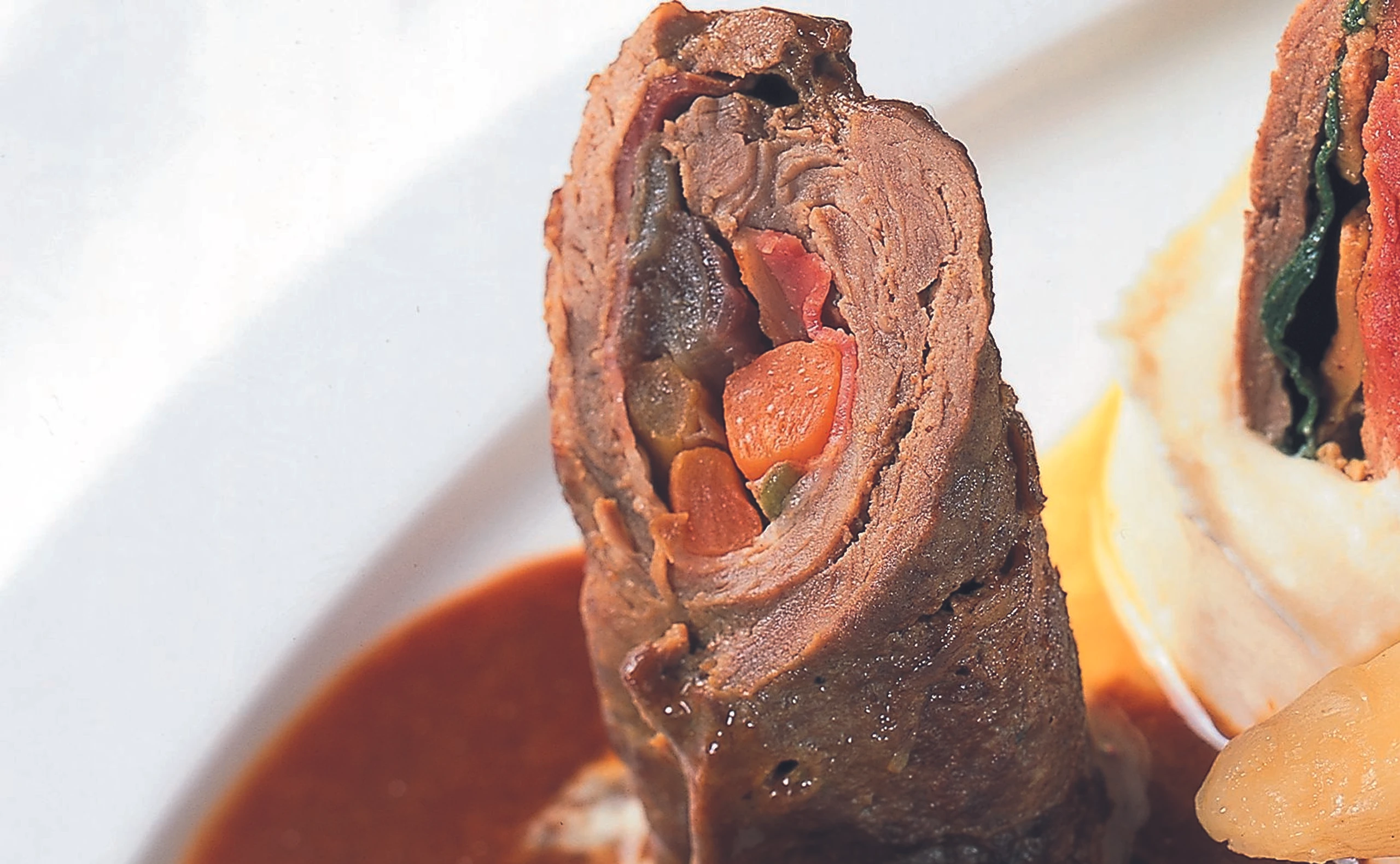 Klassisch gefüllte Rindsrouladen