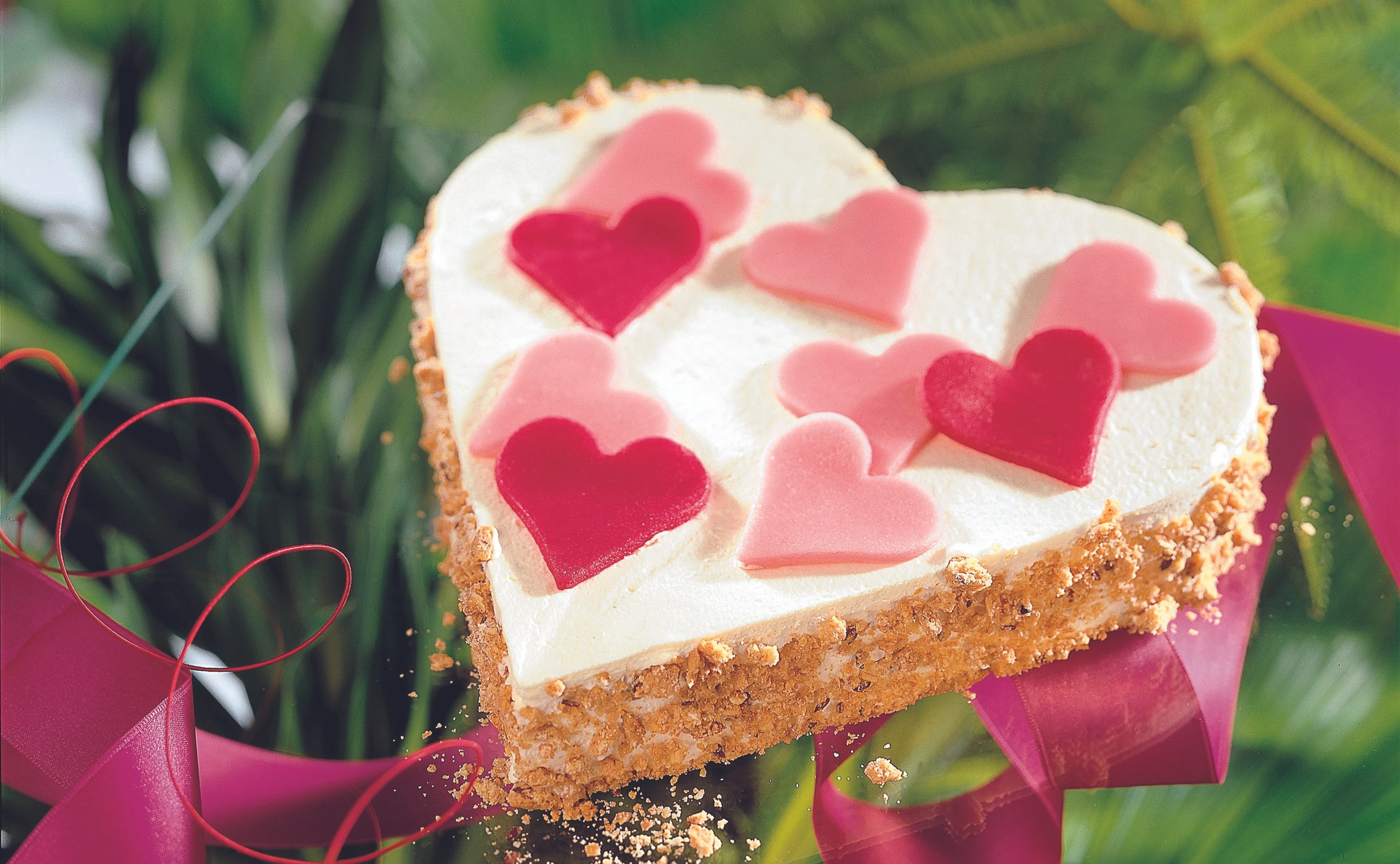 Herzige Muttertagstorte mit Marzipan