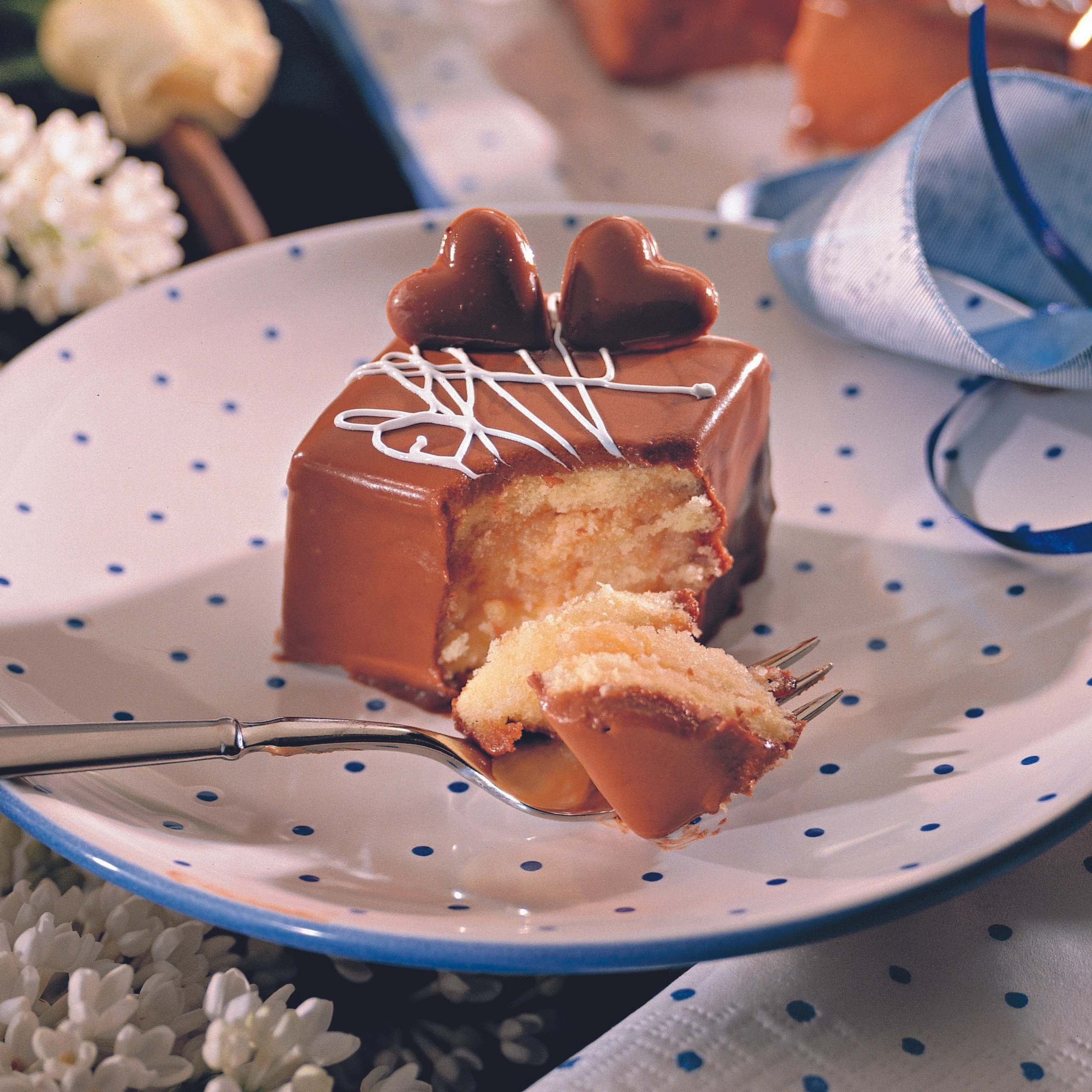 Punschwürfel mit Nougatglasur