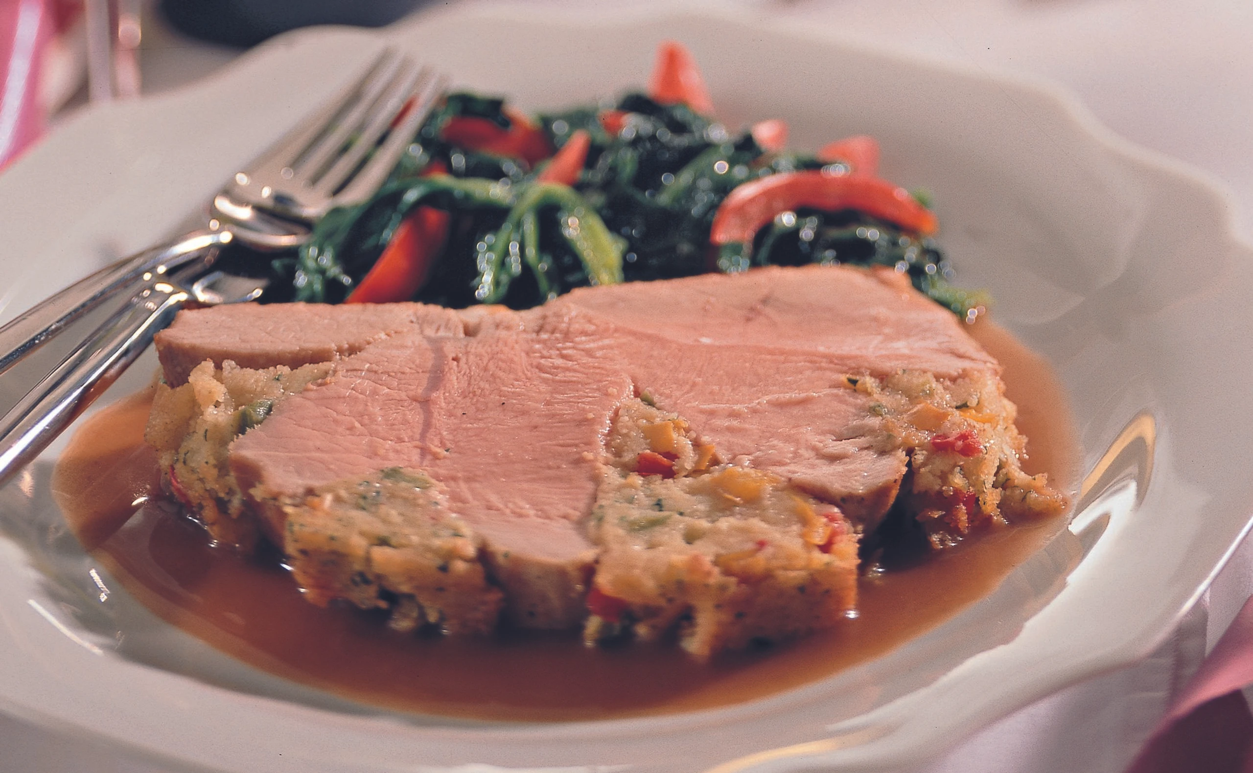 Kalbsnuss mit Paprika-Grießfülle