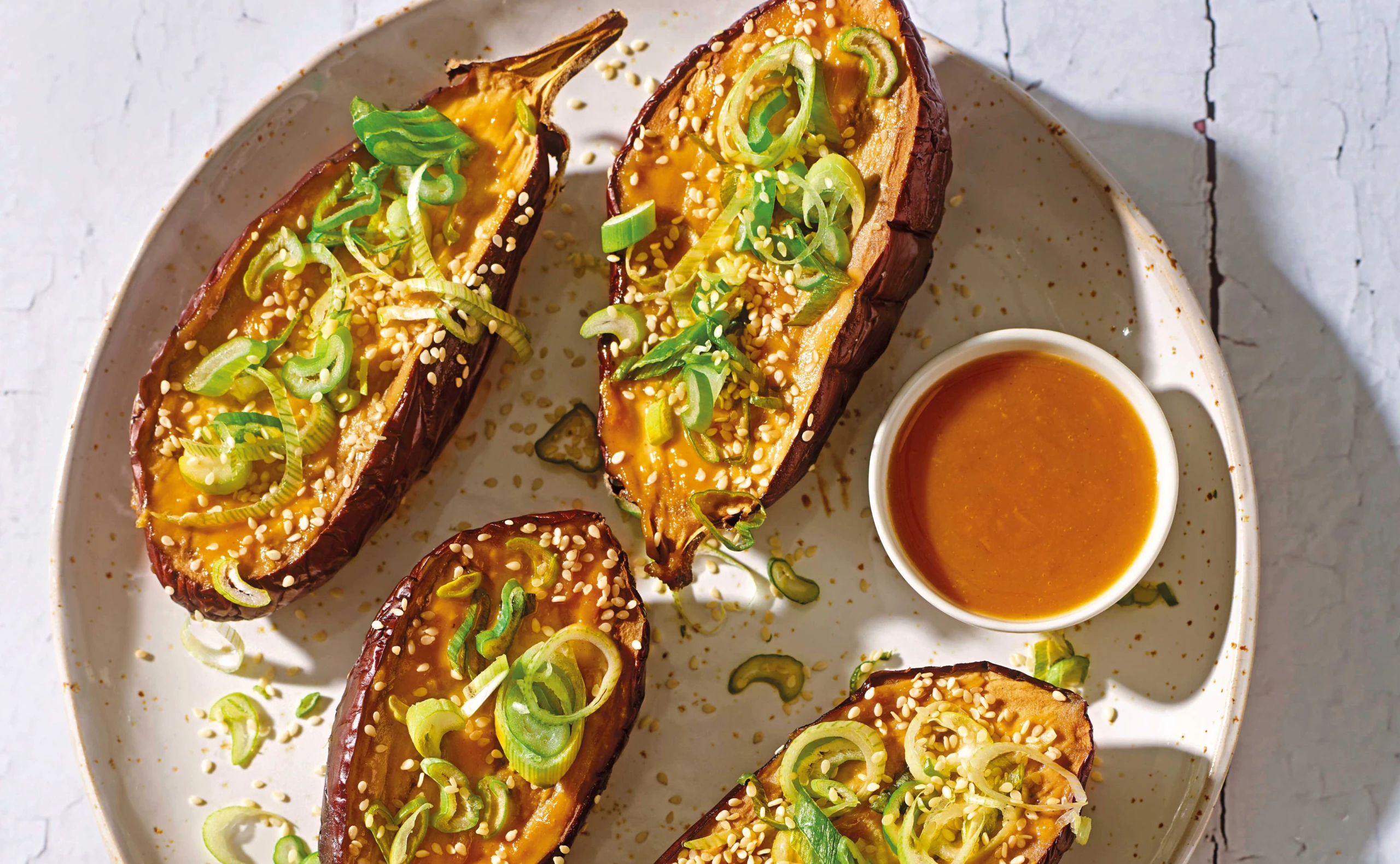 Glasierte Miso-Melanzani