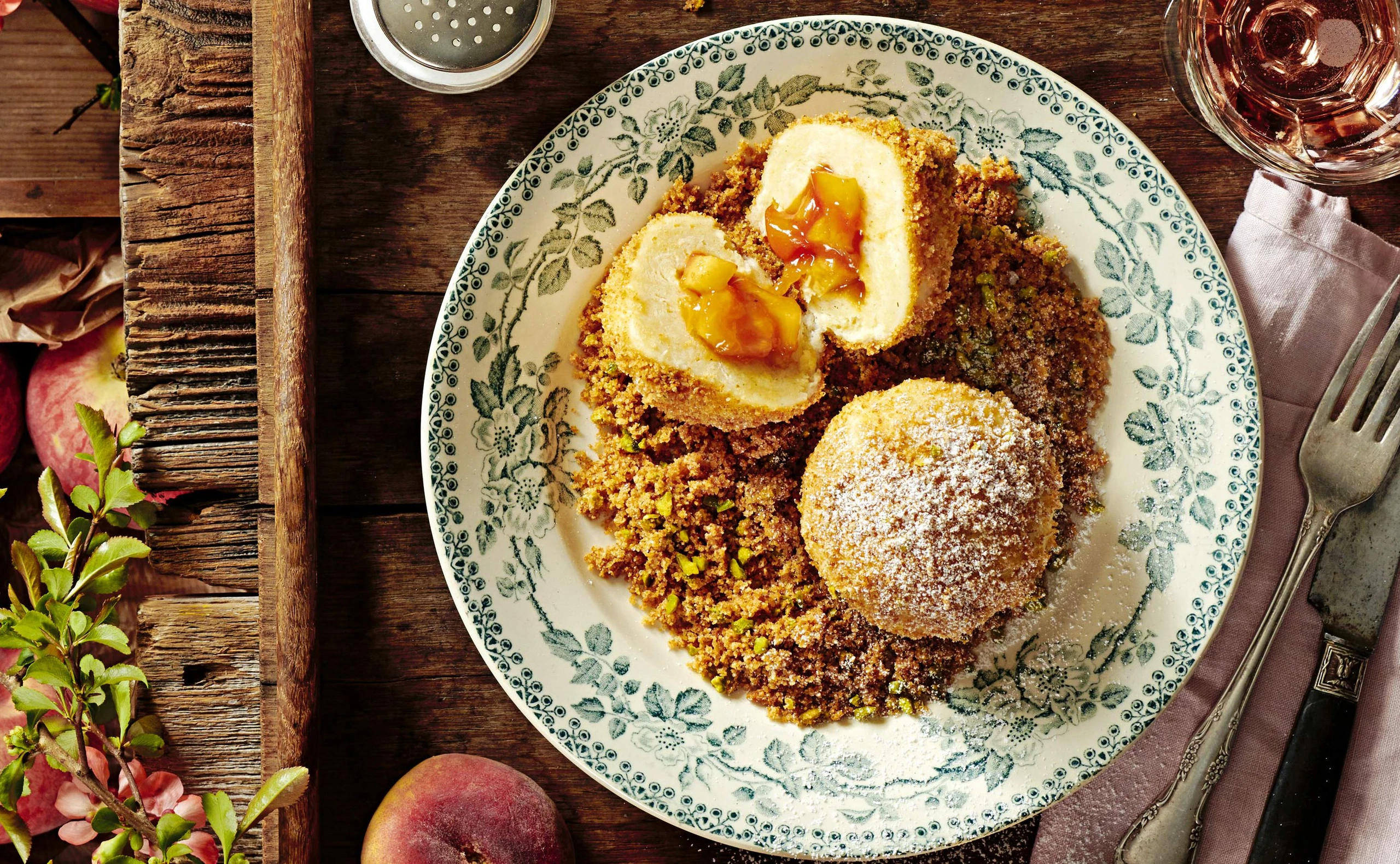 Pfirsich-Topfenknödel