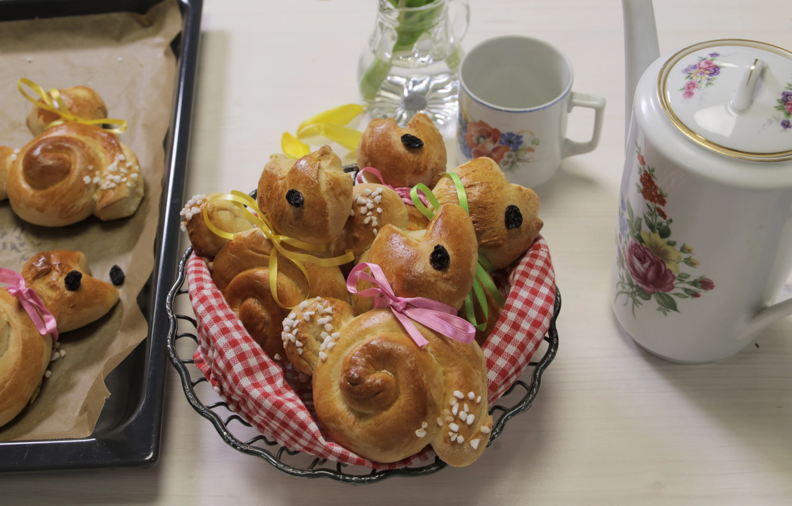 Süße Germteig-Osterhaserl