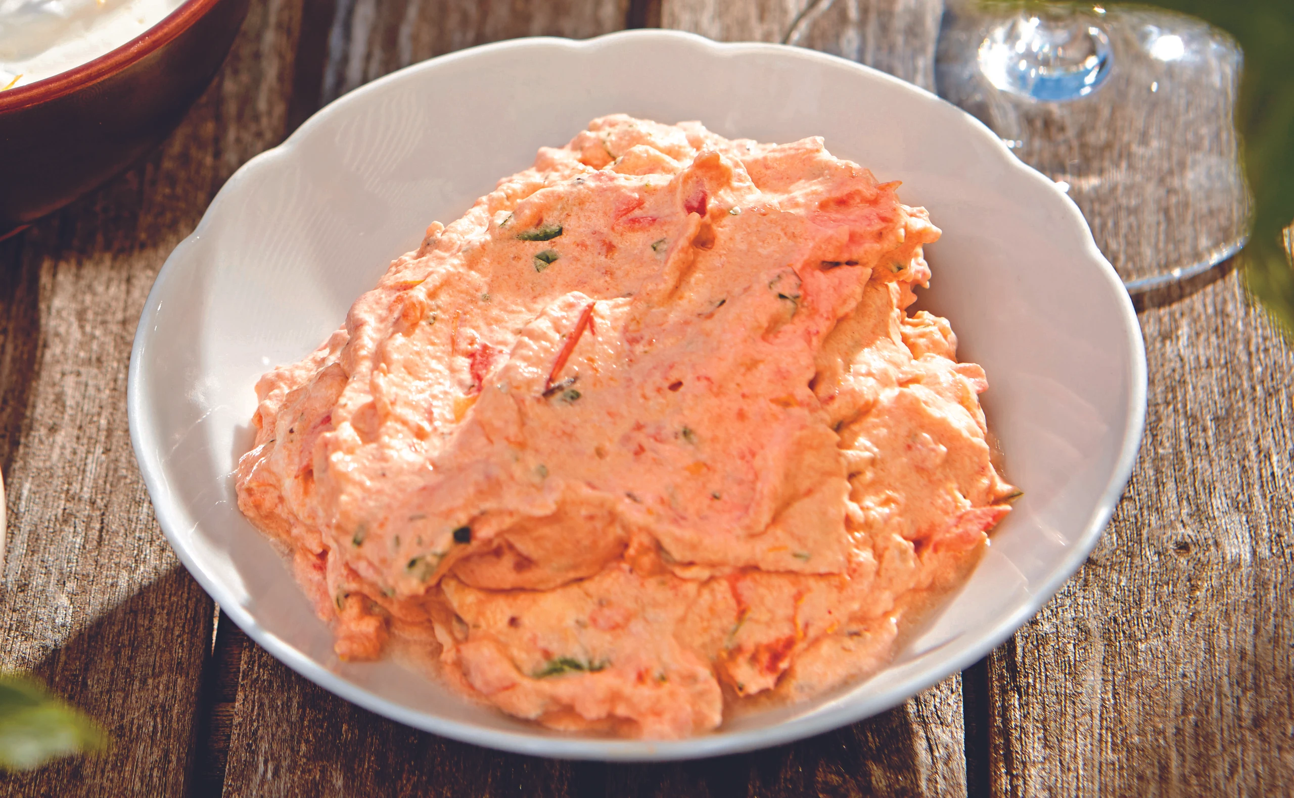 Paradeiser-Basilikum-Dip