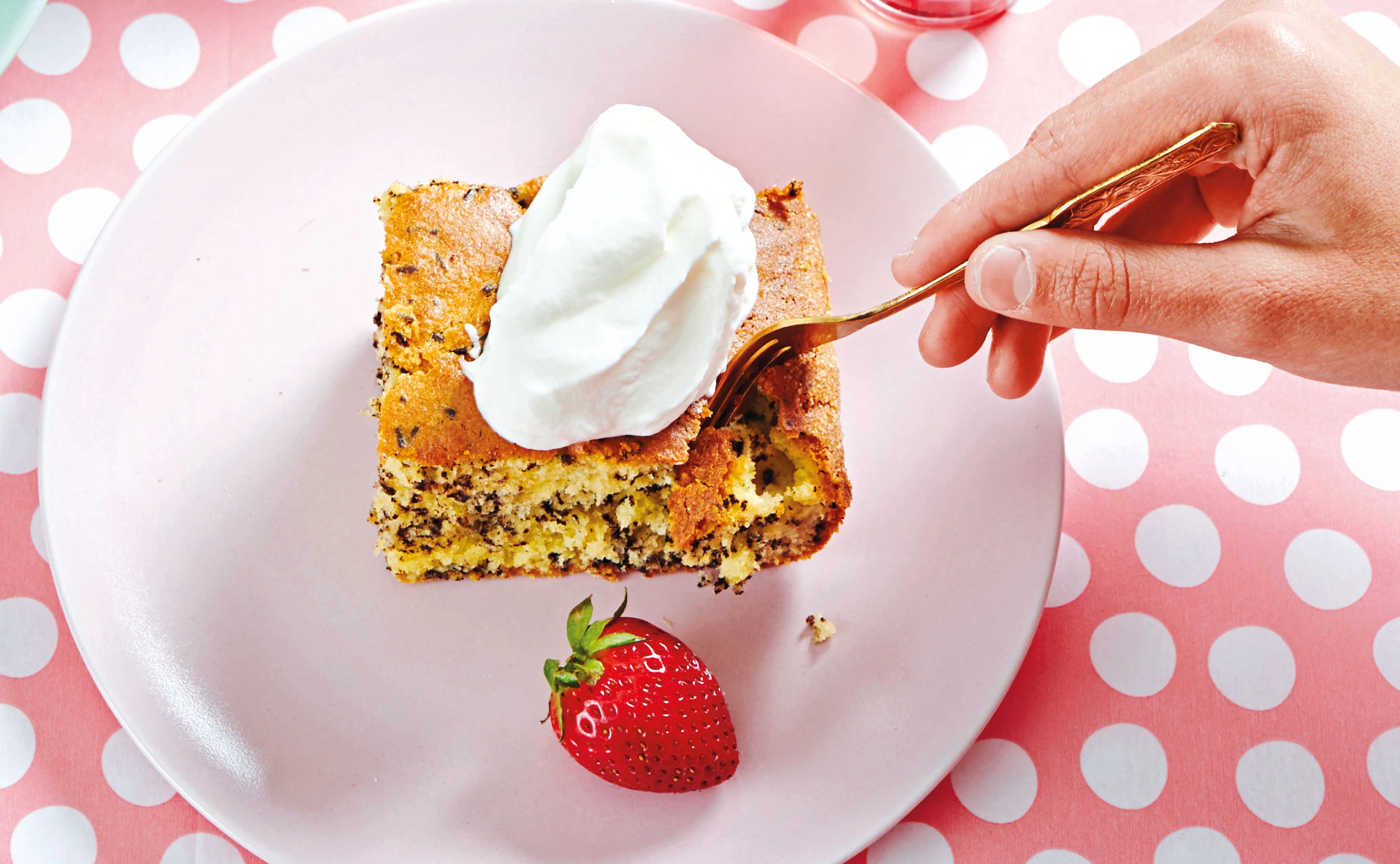 Ameisenkuchen mit Erdbeeren