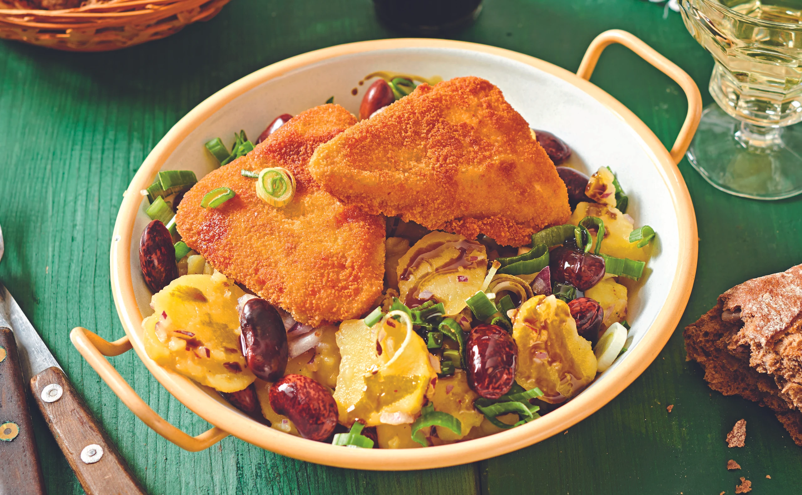 Steirischer Backhendlsalat