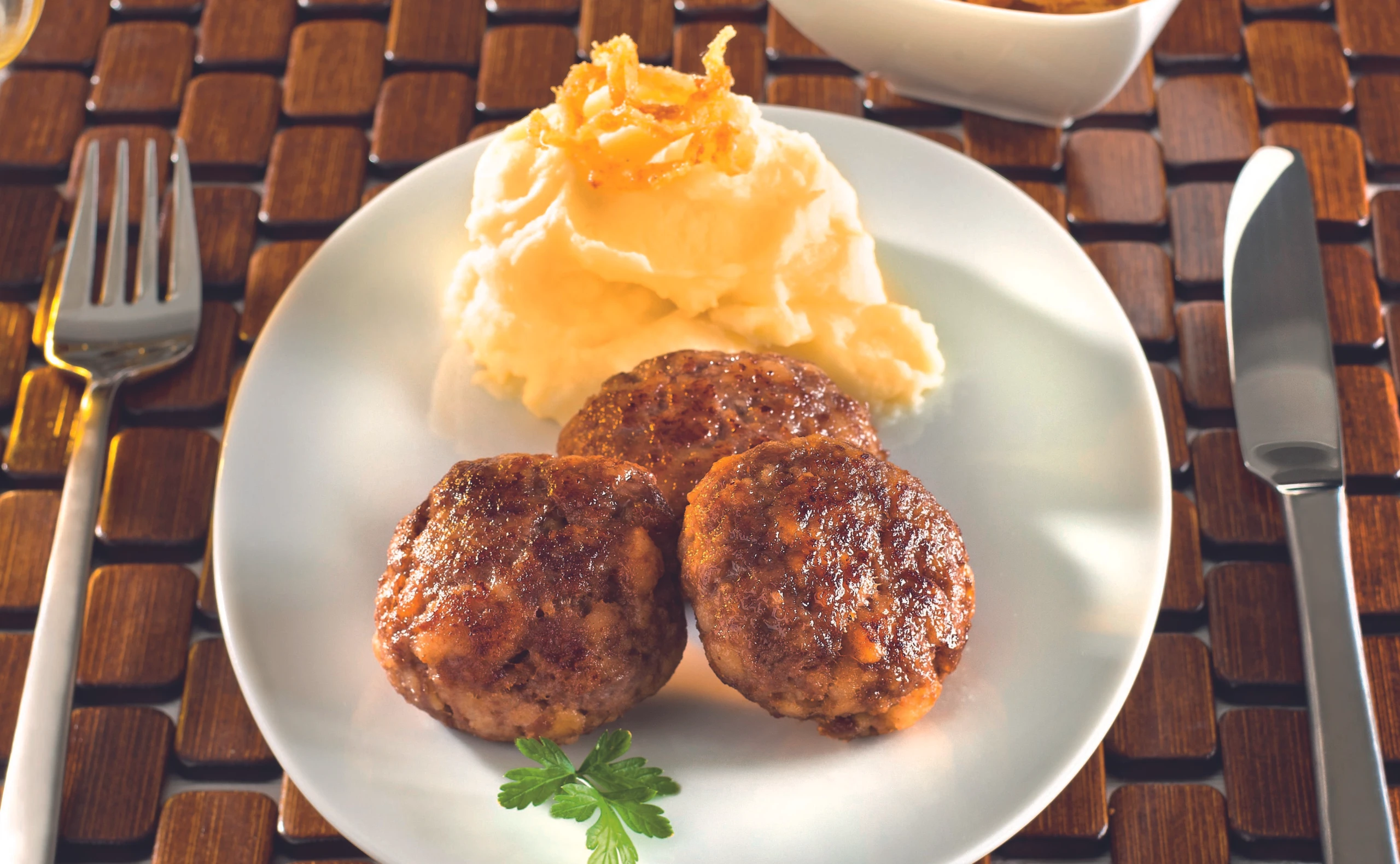 Faschierte Laibchen mit Erdäpfelpüree