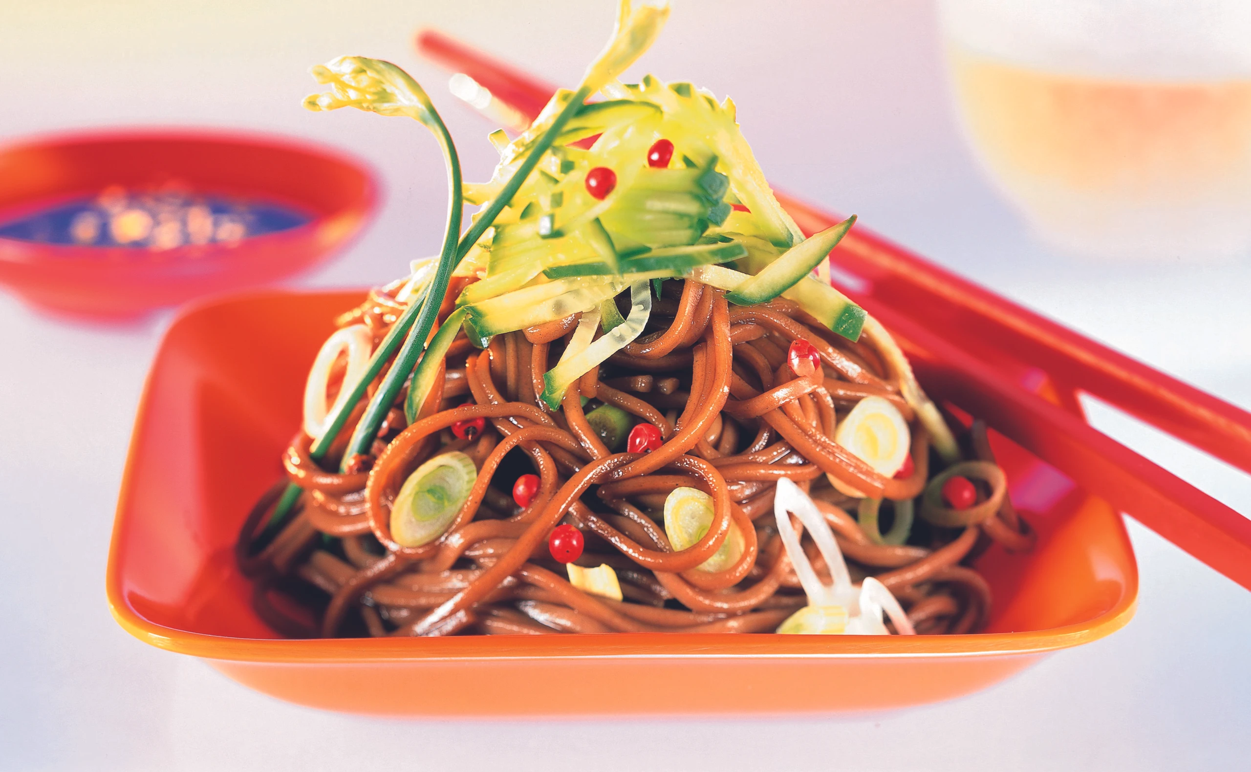 Kalte Sobanudeln mit Asia-Dip