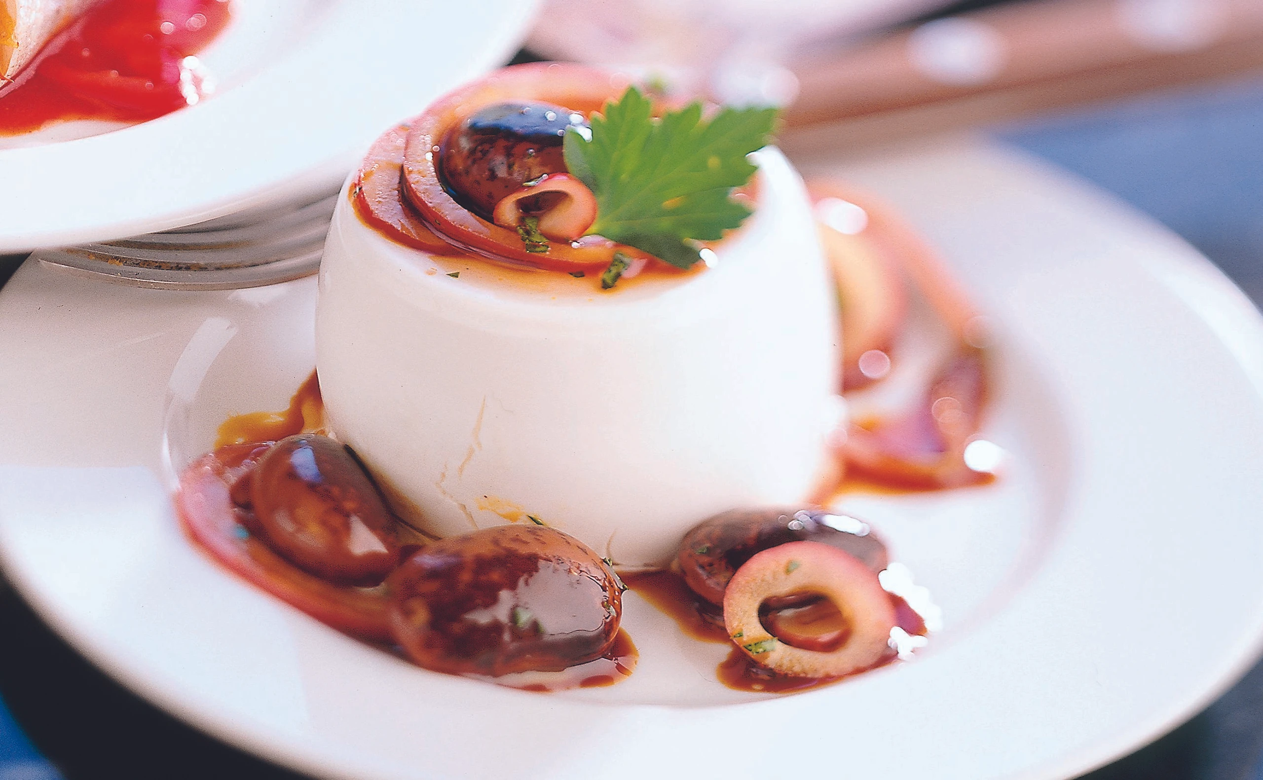 Schafkäse mit Käferbohnensalat