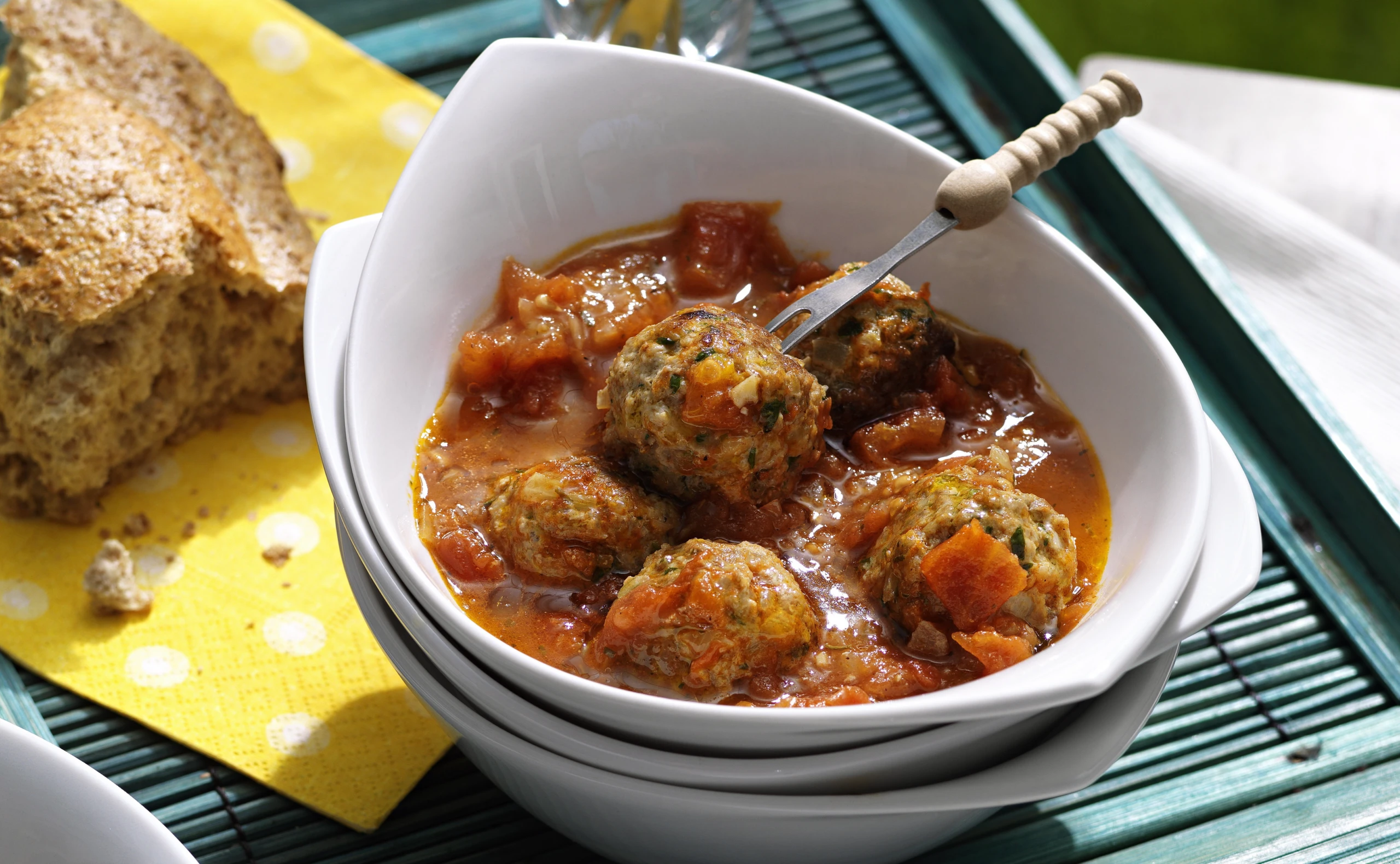 Kalbfleischbällchen in Paradeissauce