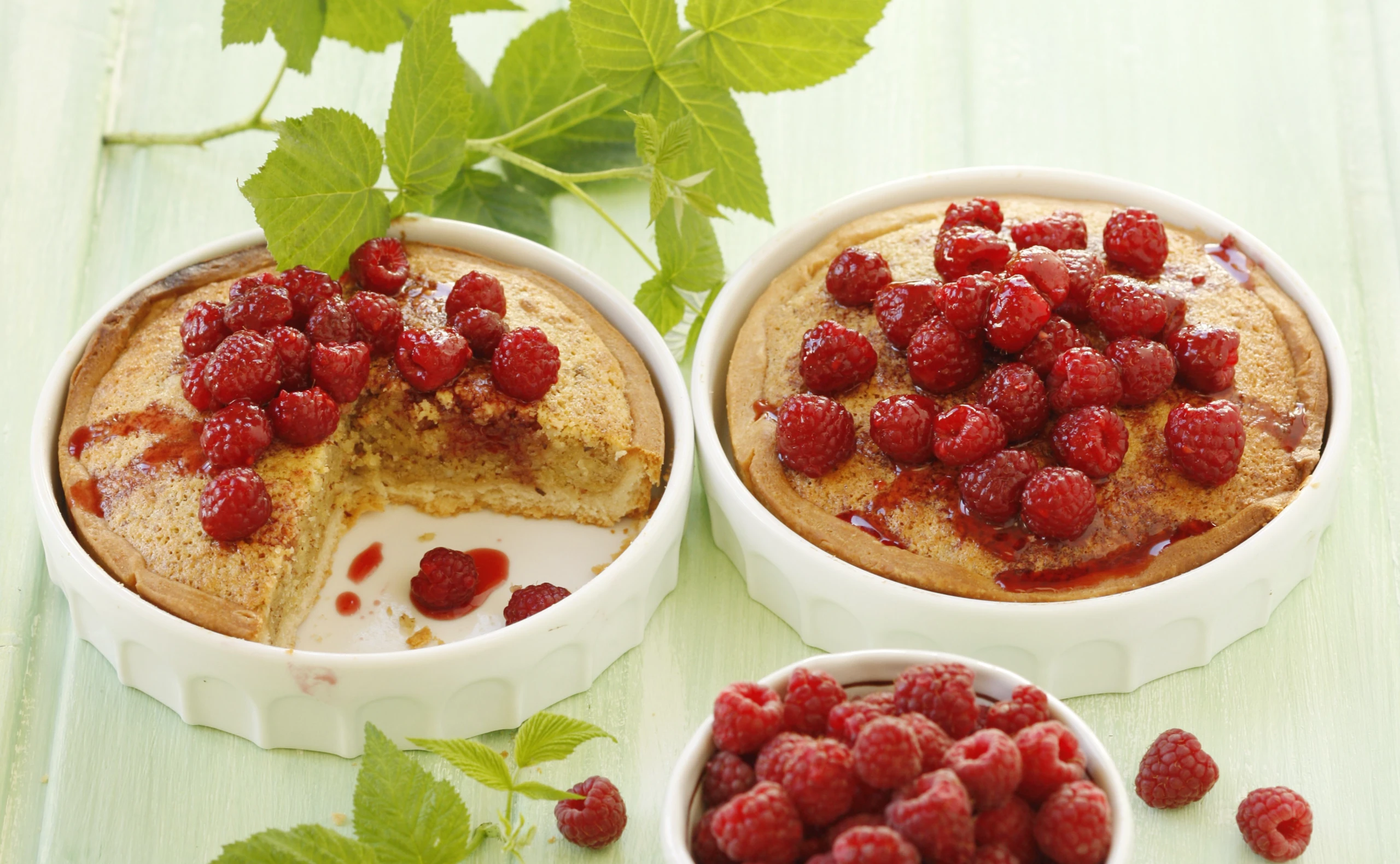 Nusstartelettes mit Himbeeren