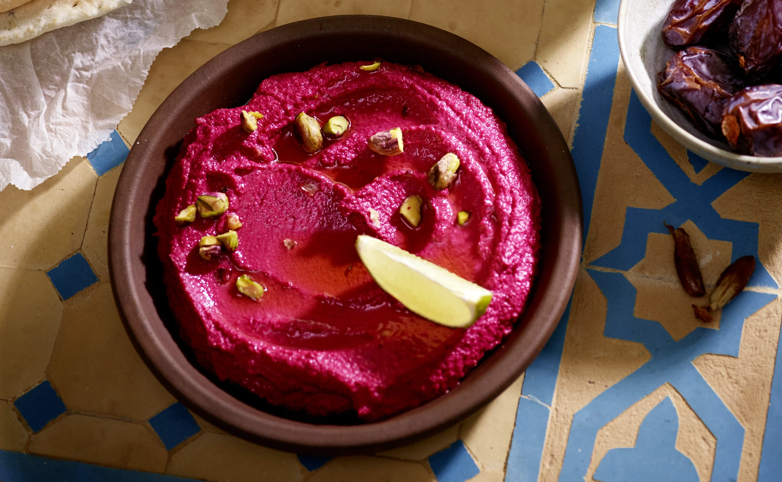 Roter Hummus mit Roten Rüben