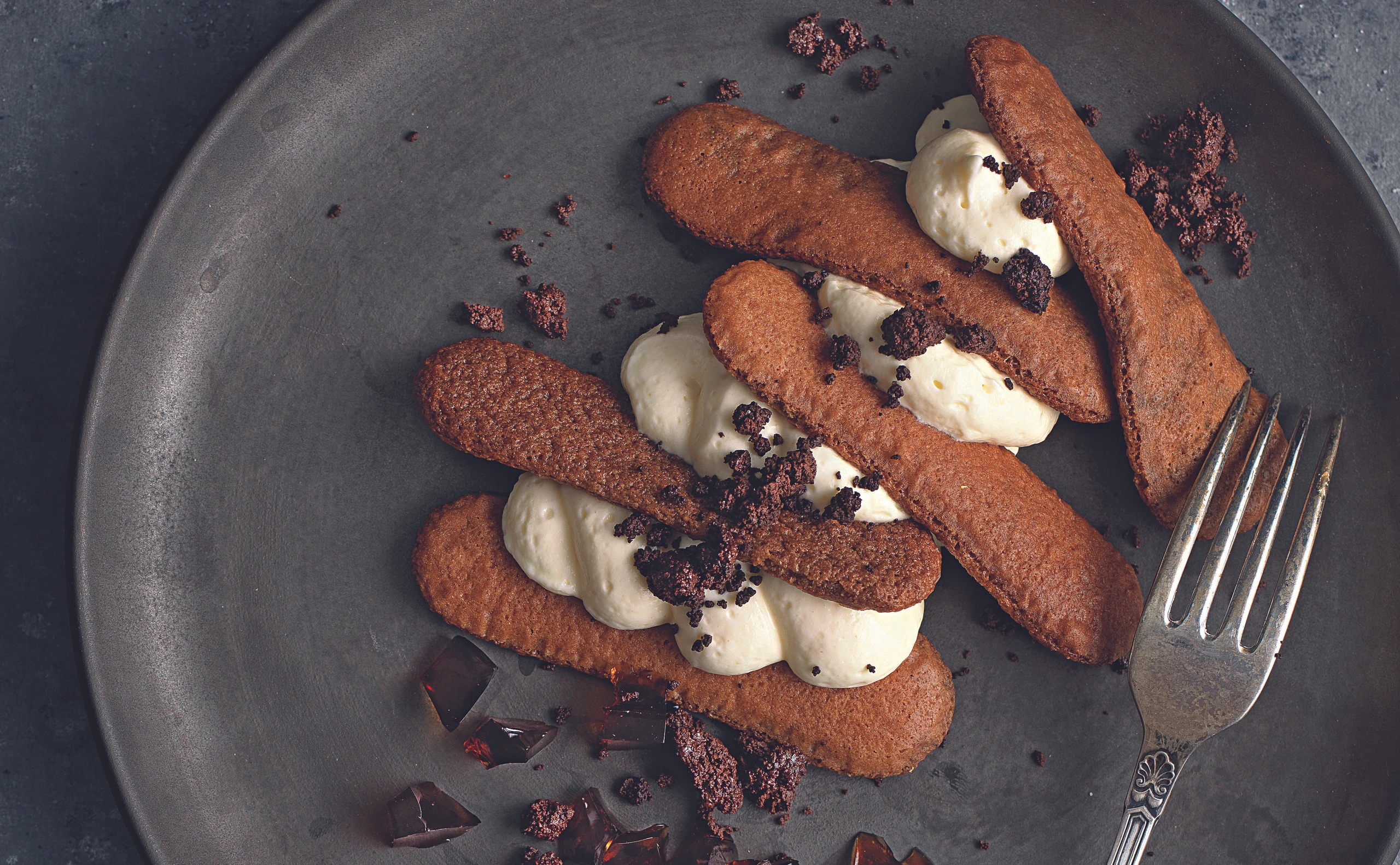 Tiramisu mit Kaffeegelee und Crumble
