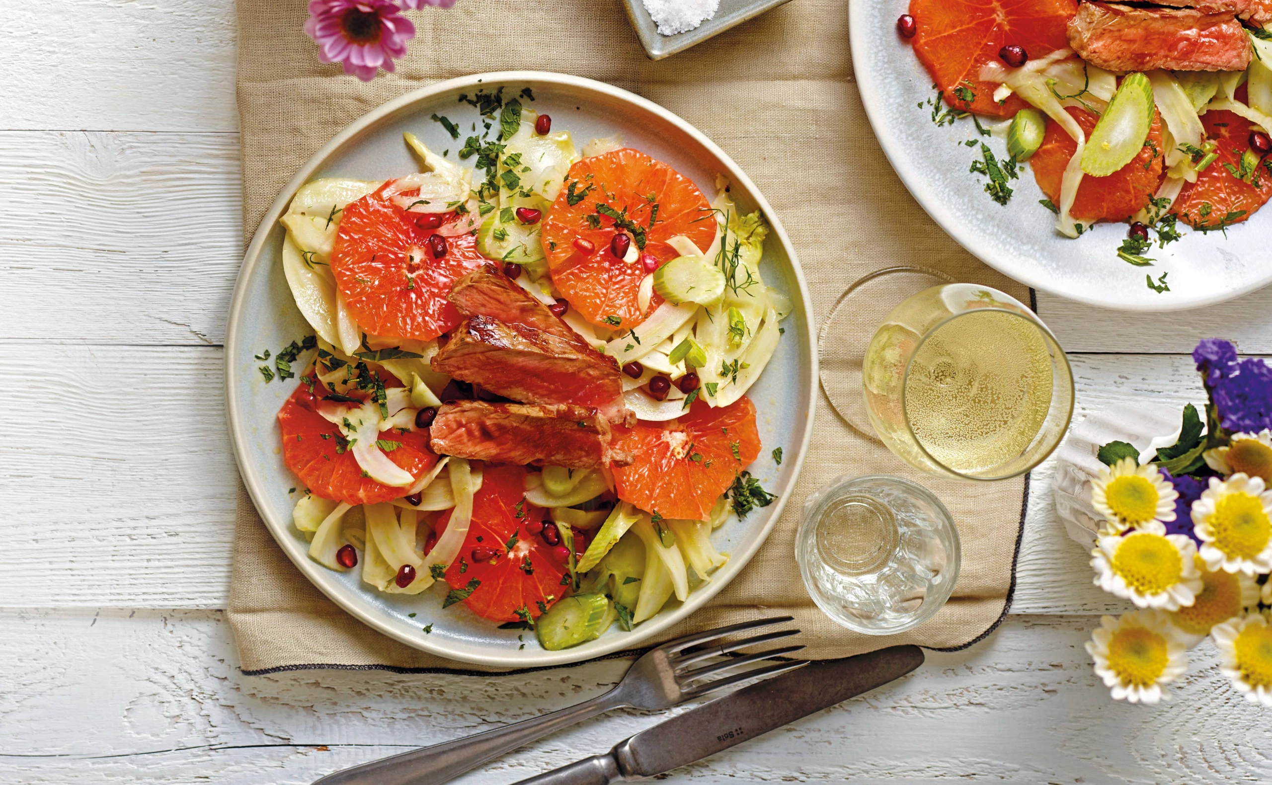 Fenchelsalat mit rosa Grapefruit und Tagliata