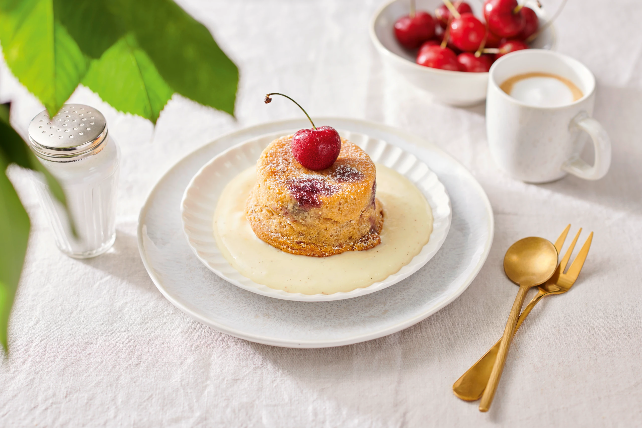 Kirschenmichel mit Vanillesauce