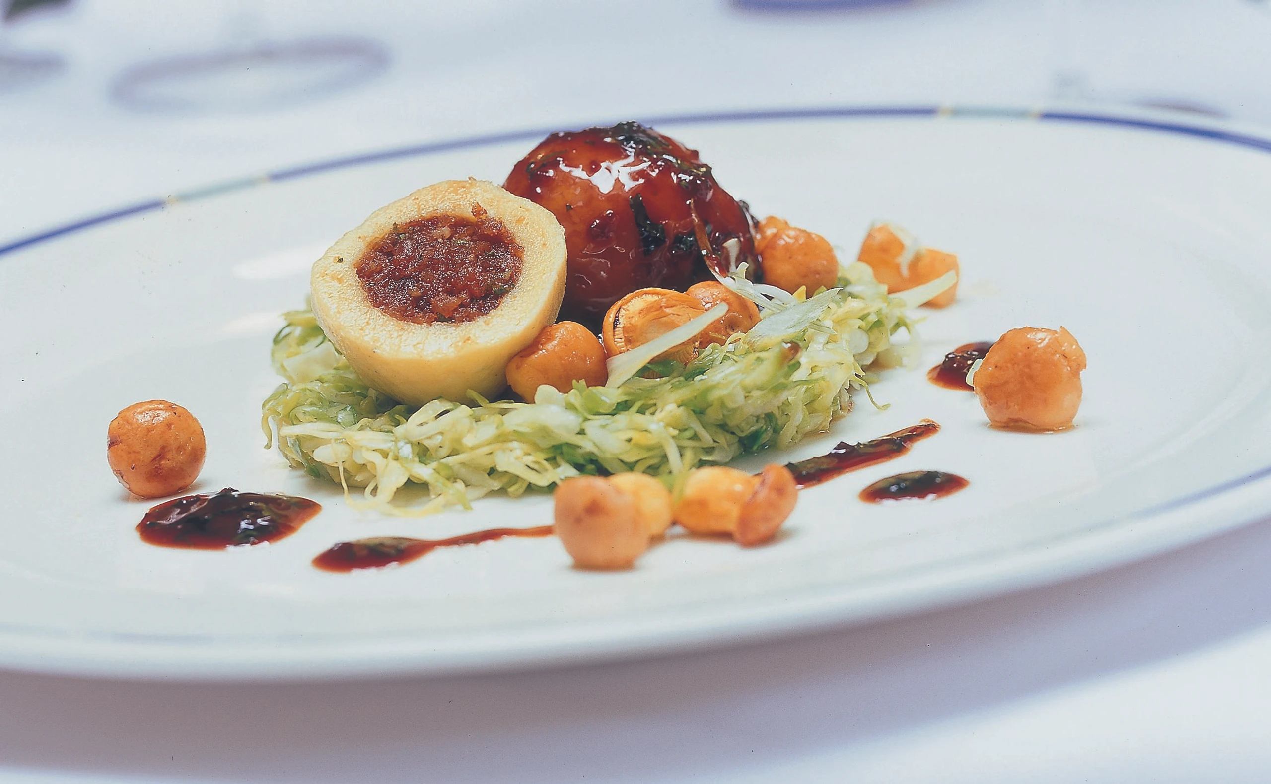 Grammelknödel mit Schwammerlkraut