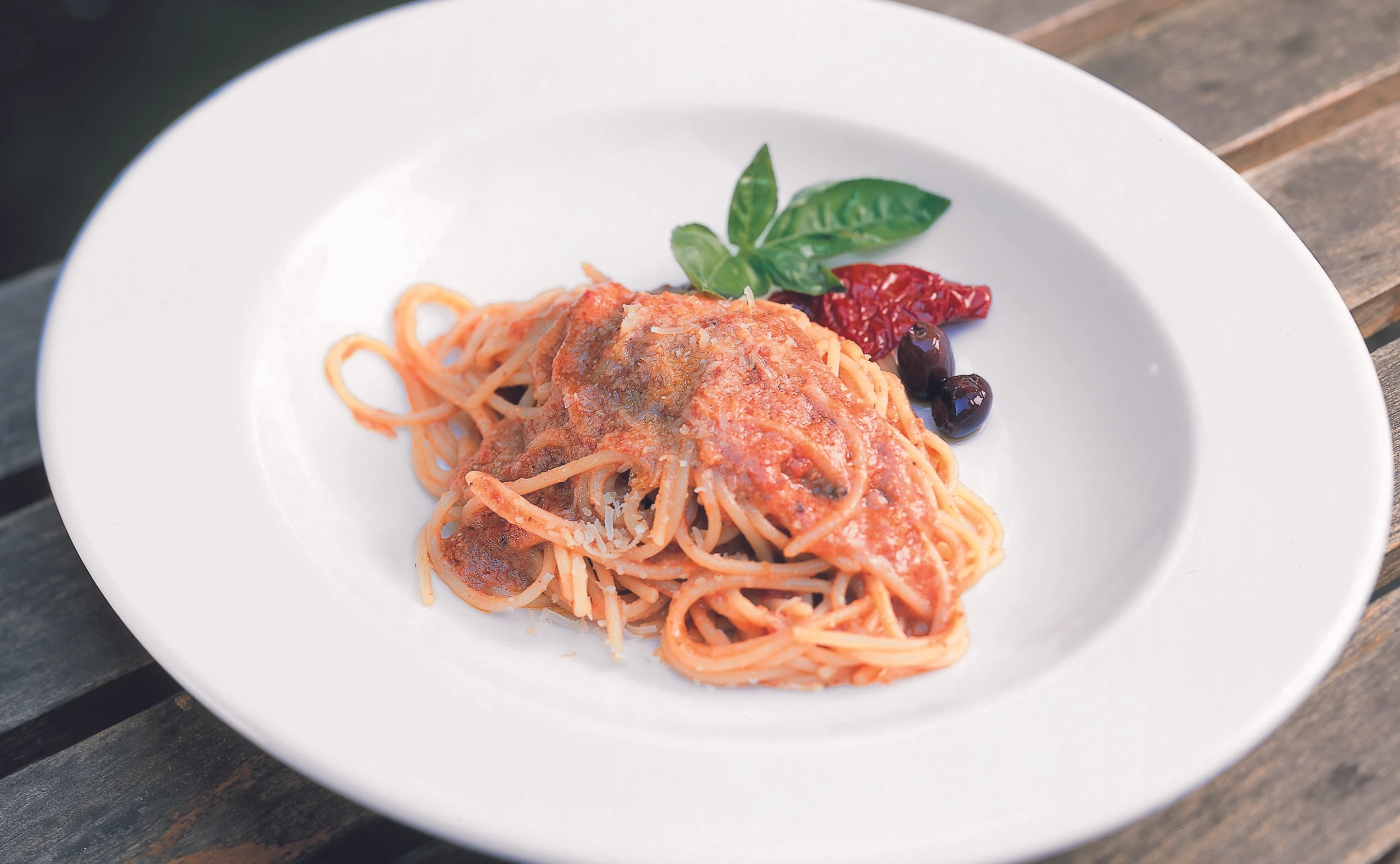 Spaghetti mit Tomatenpesto
