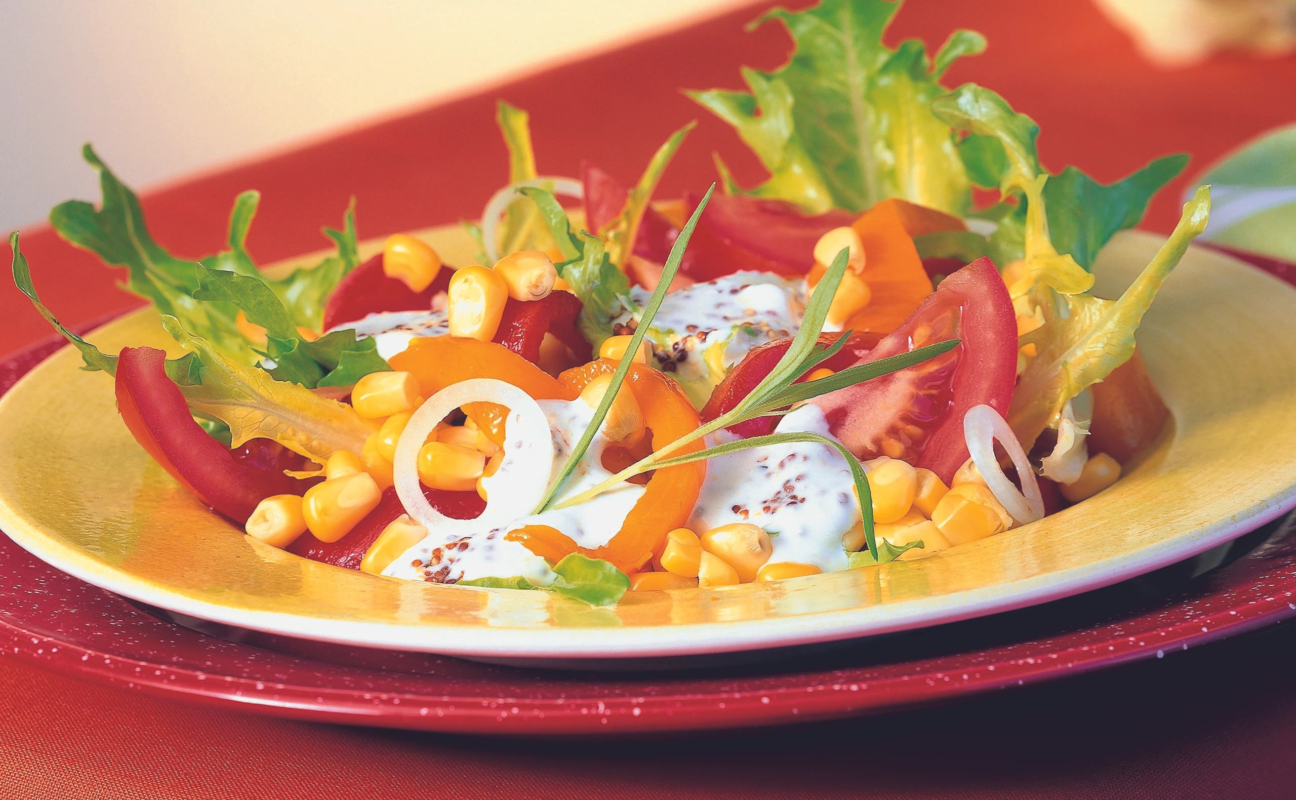 Mais-Paprika-Salat mit Senfdressing