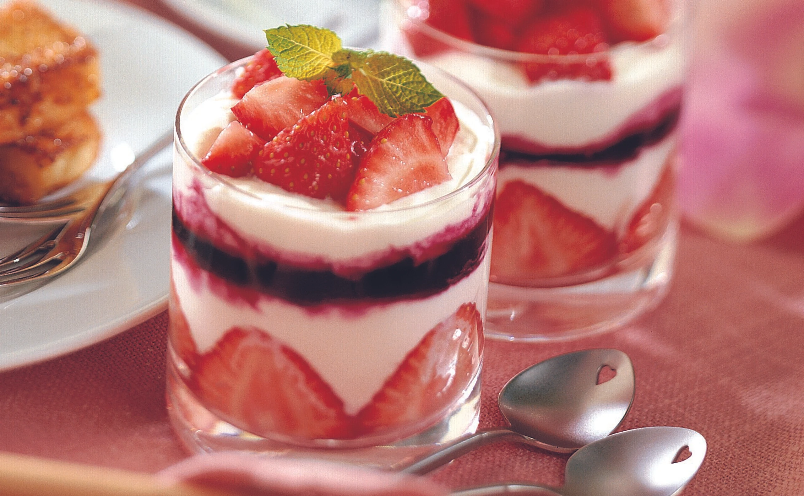 Schokocreme mit Beeren
