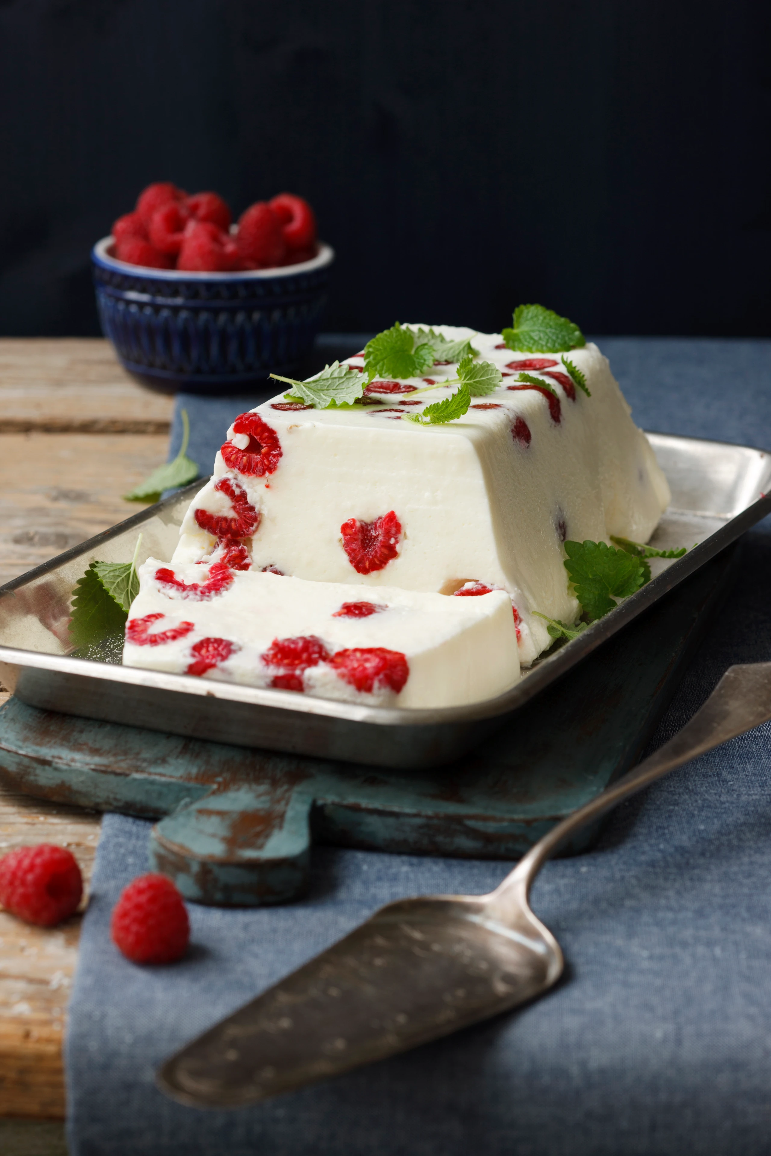 Süßes mit Himbeeren