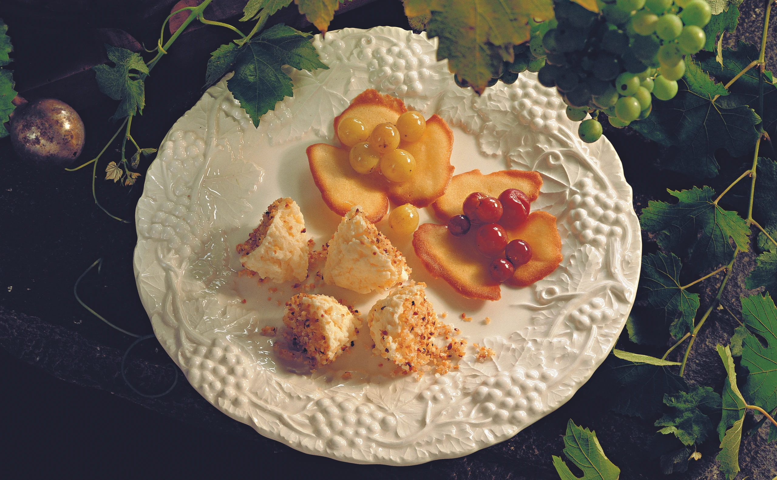 Milchreis-Nockerl mit glacierten Trauben