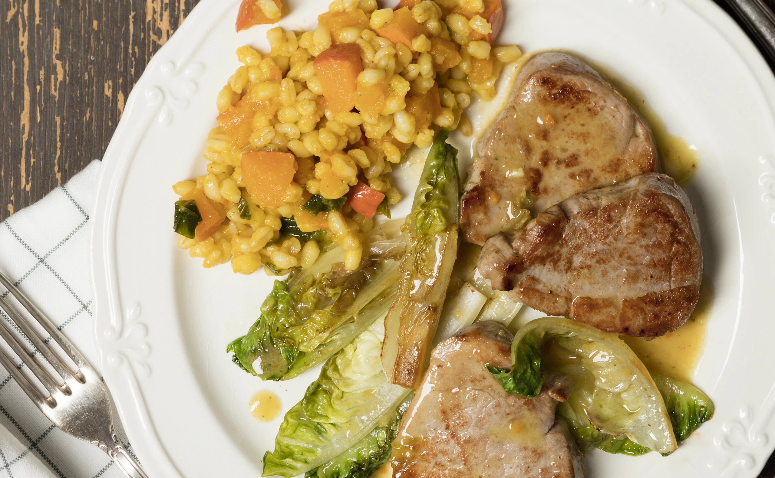 Kürbisweizen mit Schweinsfilet und Salat
