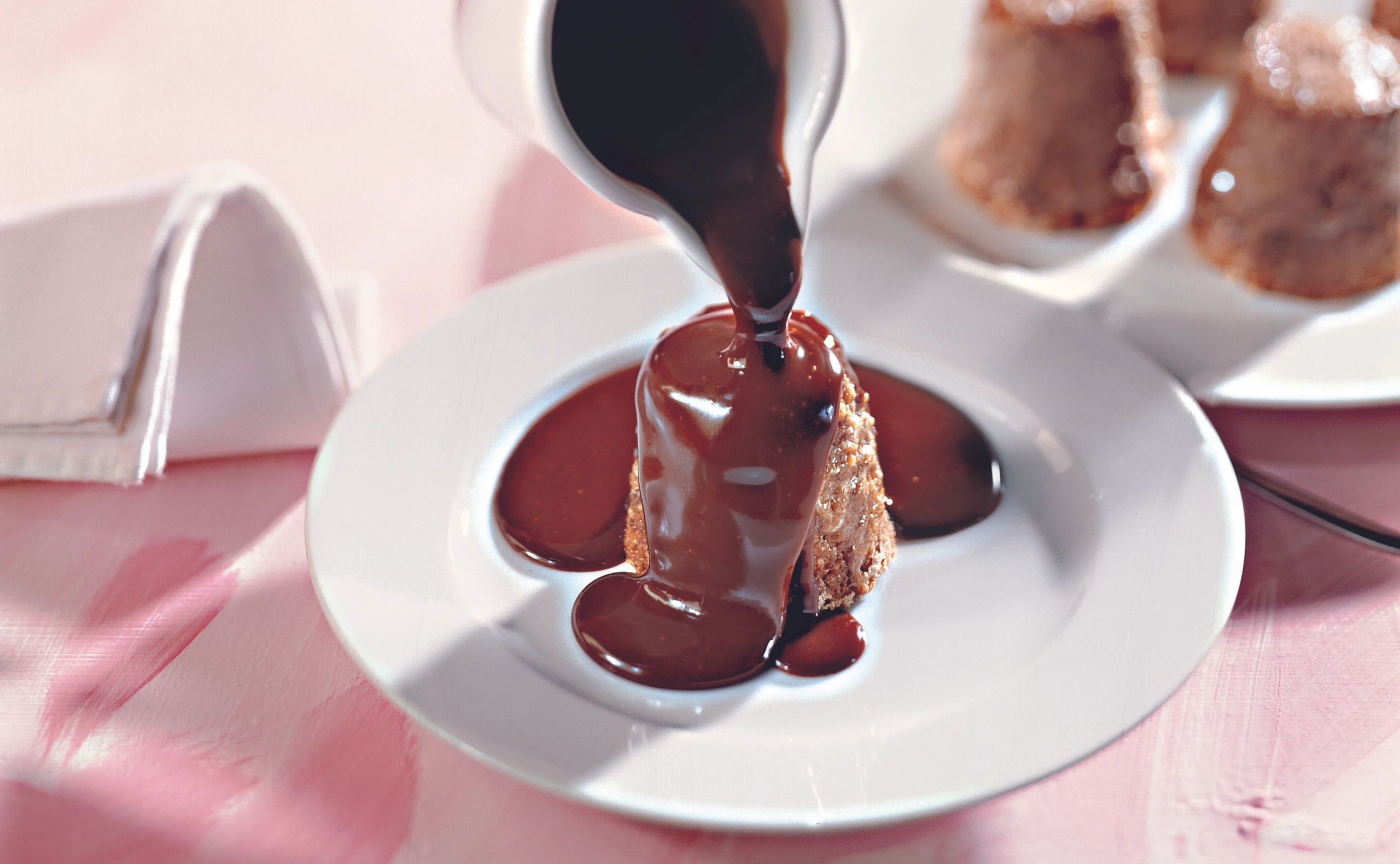 Schokoladeküchlein mit warmer Schokosauce