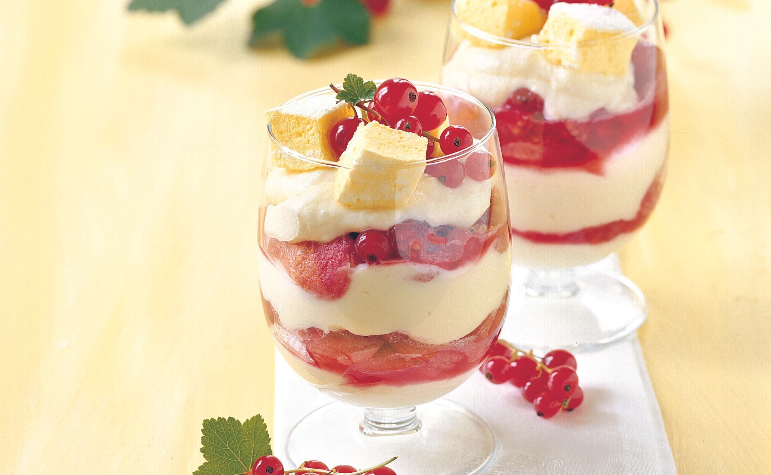 Ribisel-Tiramisu mit Marshmellows