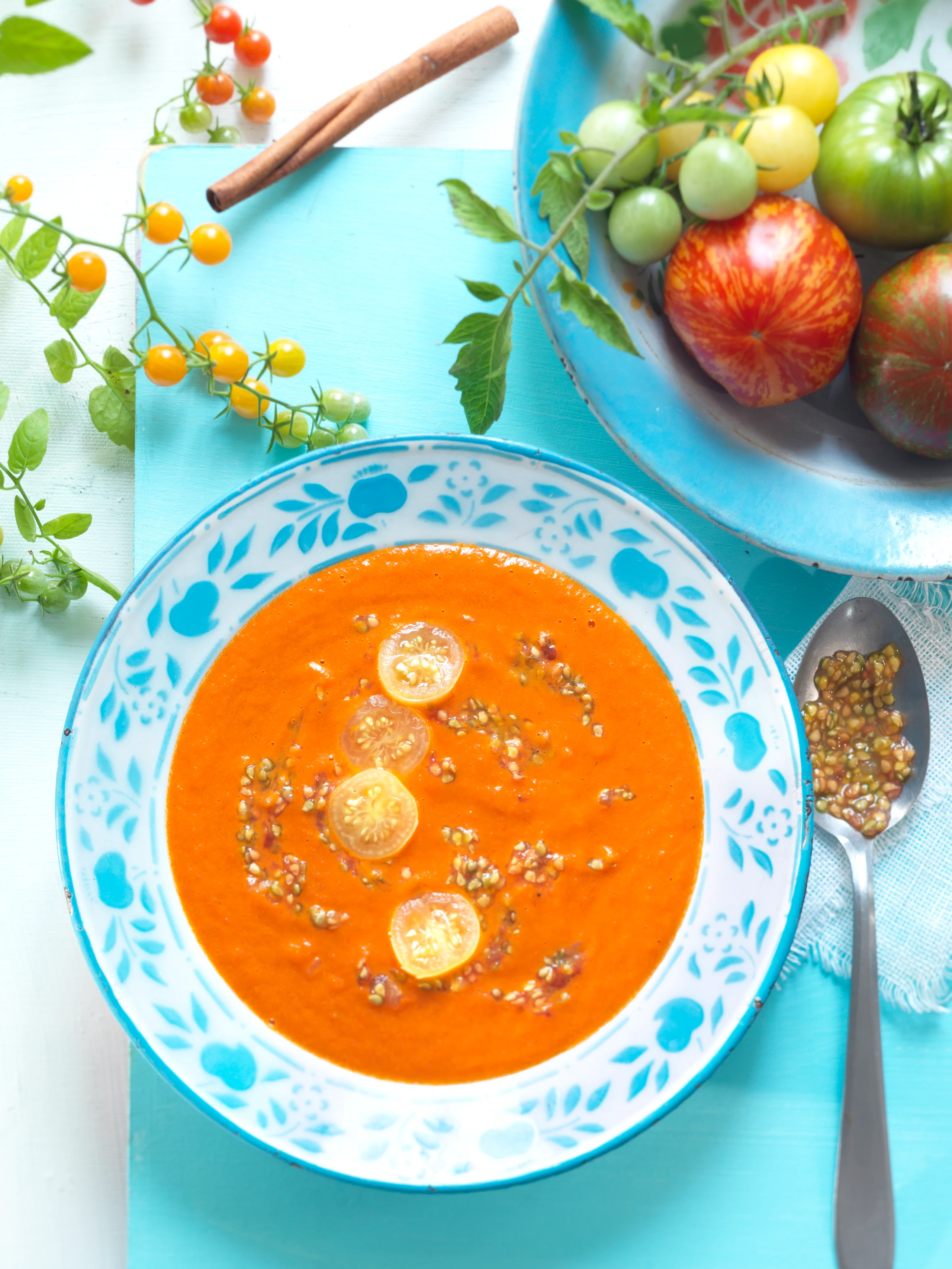 Paradeissuppe mit Orange