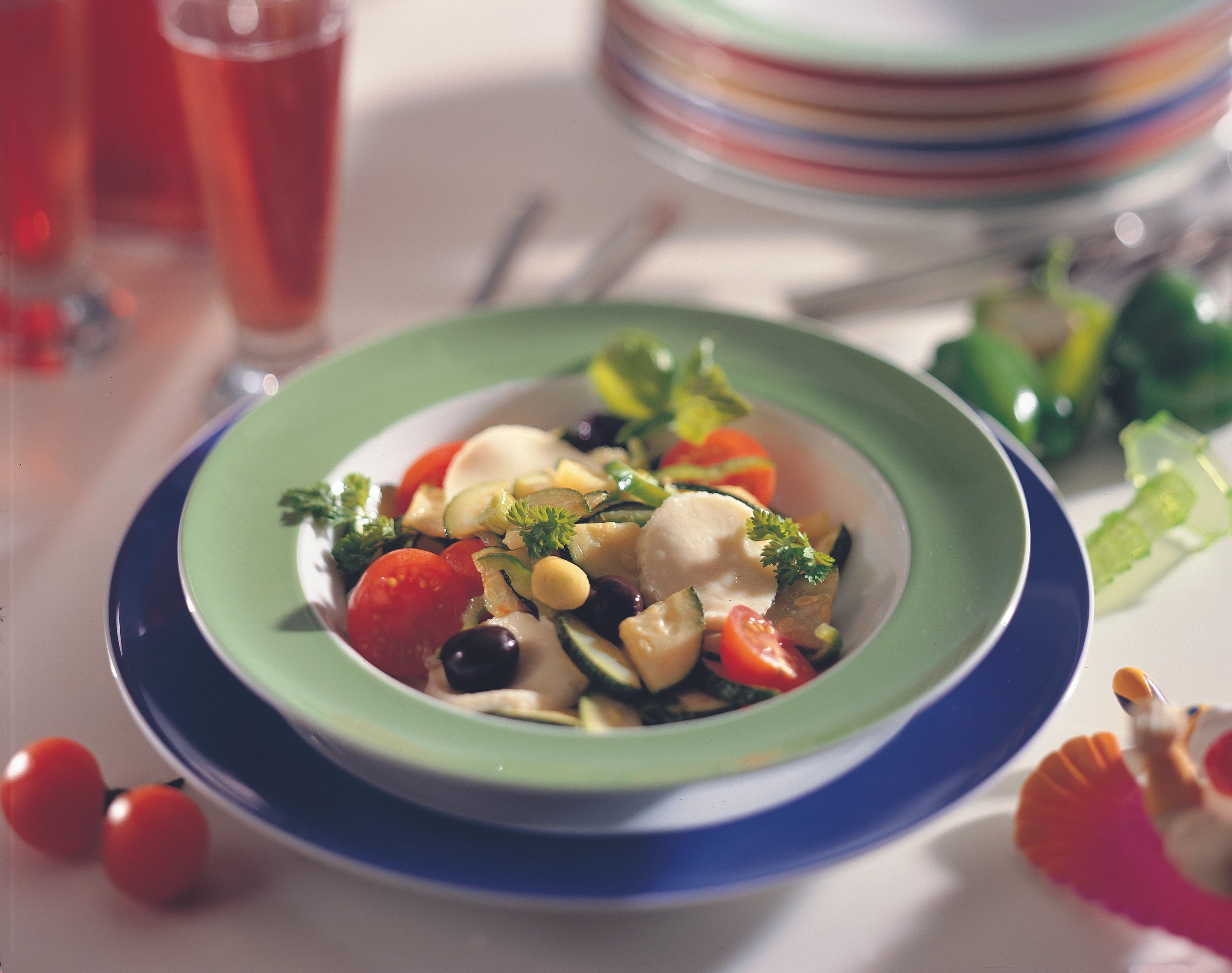 Gemüse-Mozzarella-Salat