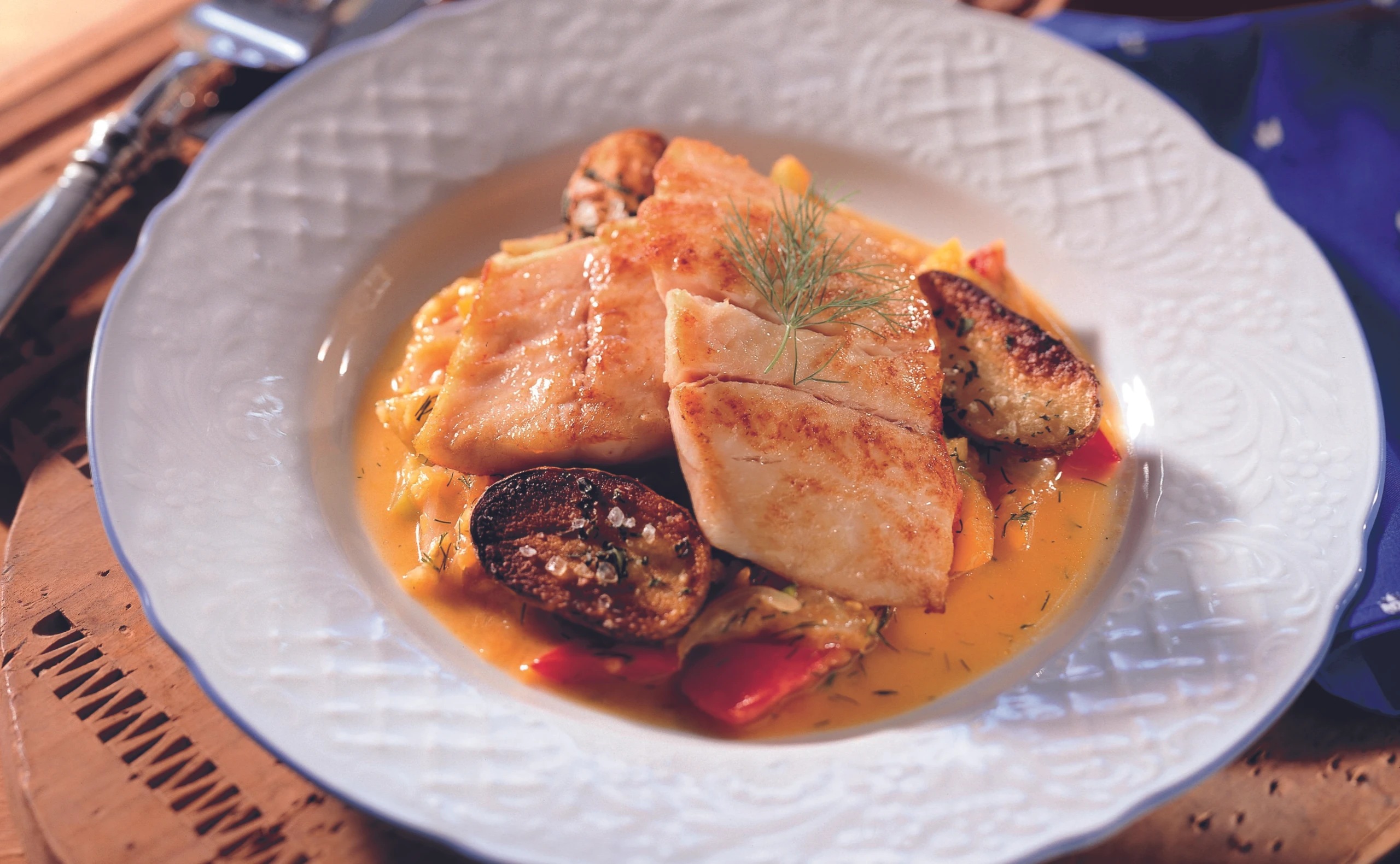 Victoria-Barschfilet mit Kürbiskraut und gebackenen Erdäpfeln