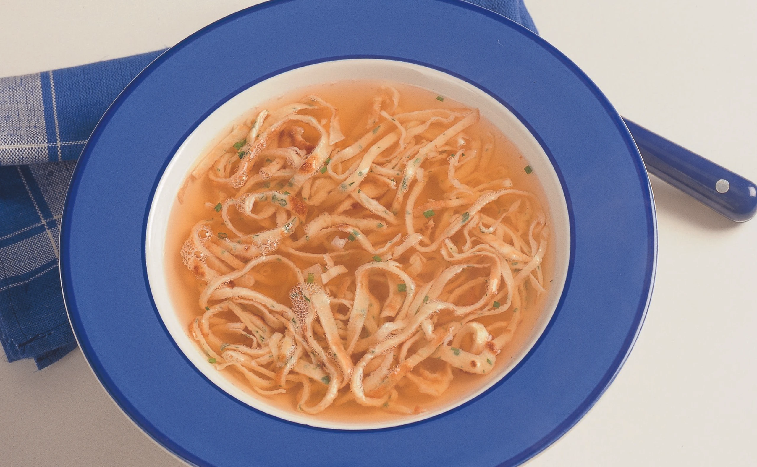 Suppeneinlage: Kräuter-Frittaten
