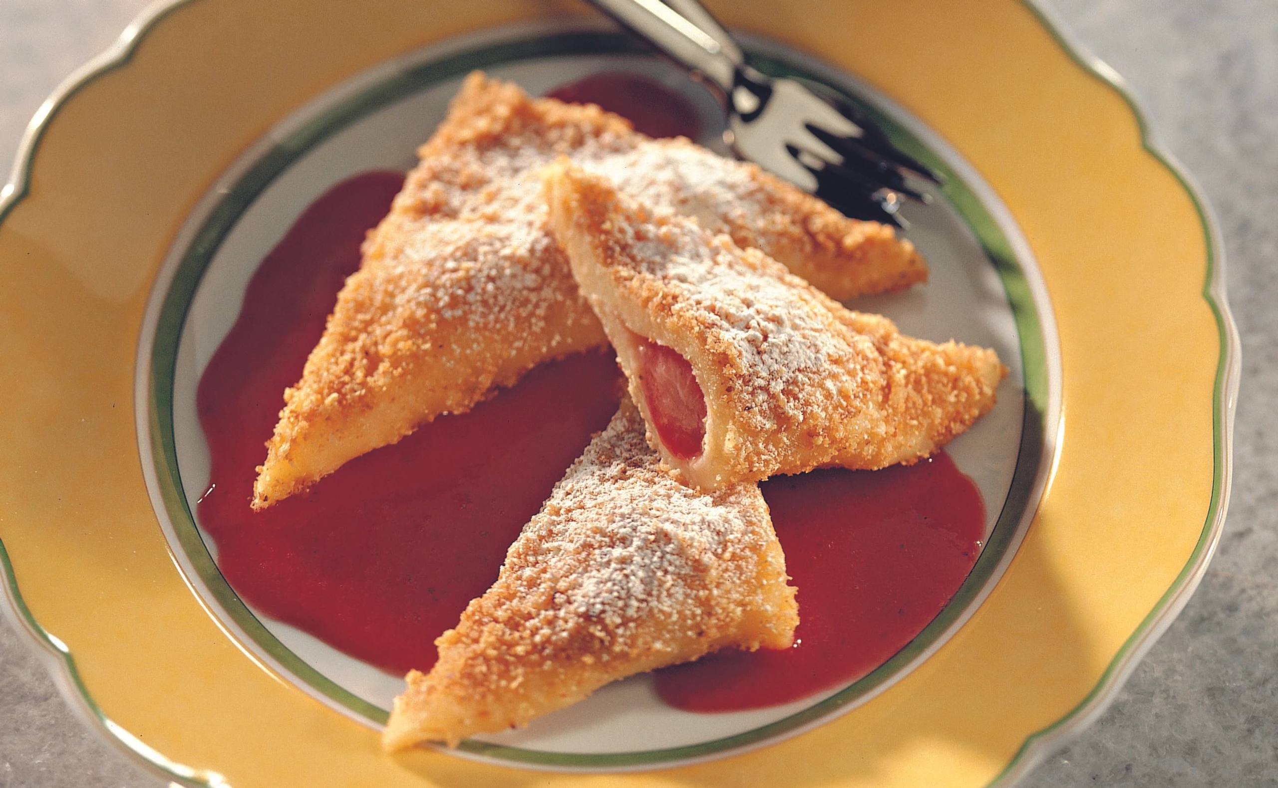Erdbeertascherl mit Butterbröseln